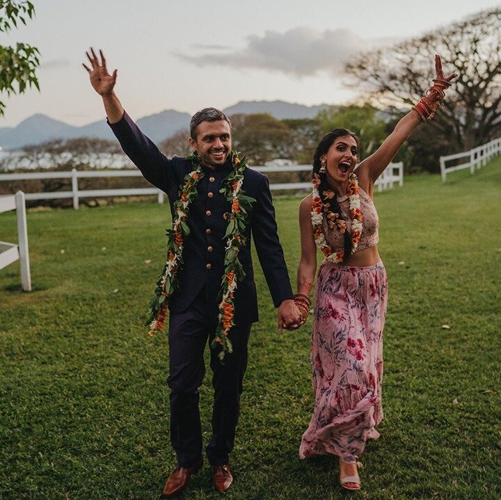 So excited to finally have this super fun tropical Indian wedding up in our gallery!⁠
⁠
Head to the link in our profile to read about our planning journey and see all the 😍 photos.⁠
⁠
📸 @seekingfilms⁠
.⁠
.⁠
.⁠
.⁠
.⁠
.⁠
.⁠
#hawaiiindianwedding #indi