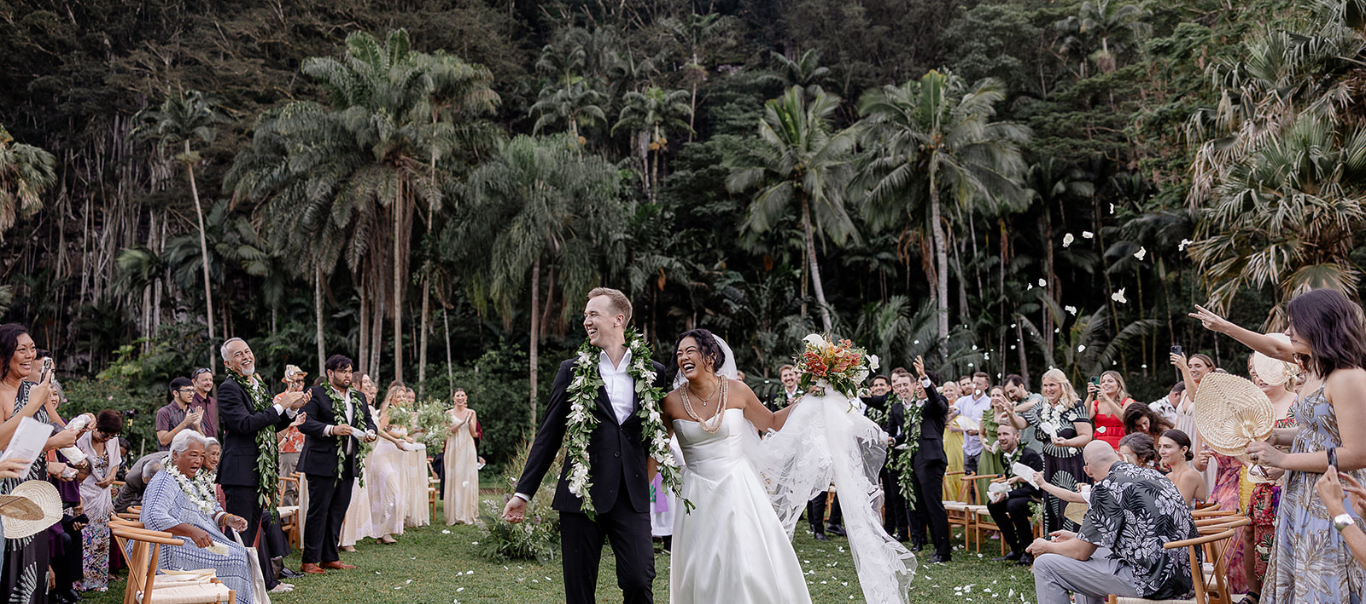 waimea-valley-oahu-wedding-ceremony.png