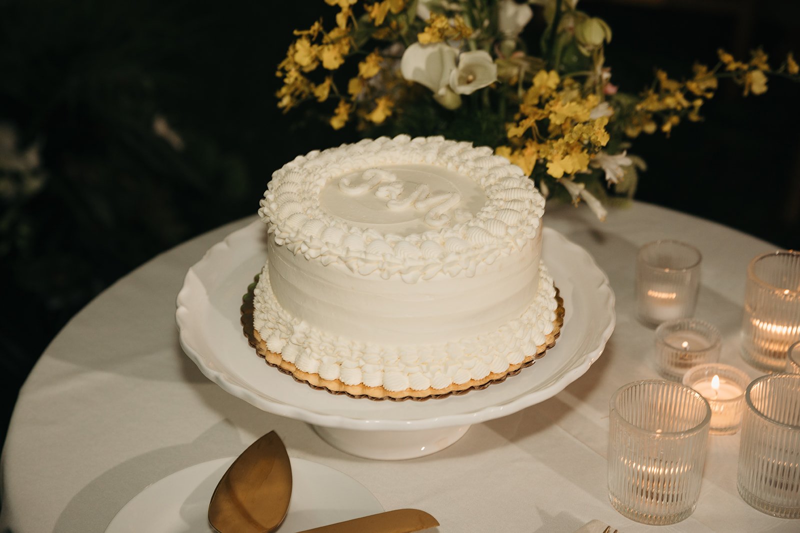white wedding cake