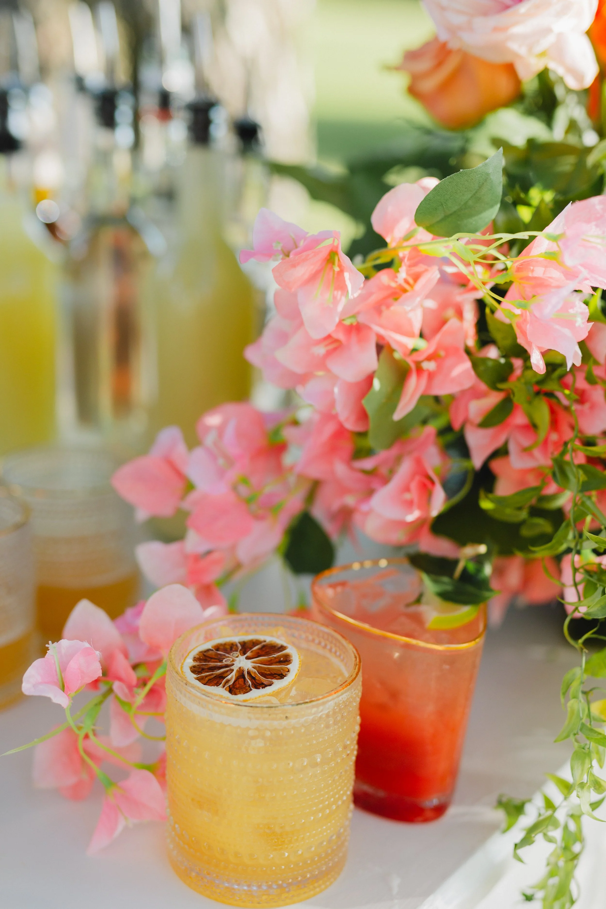 bar cocktail at wedding in hawaii