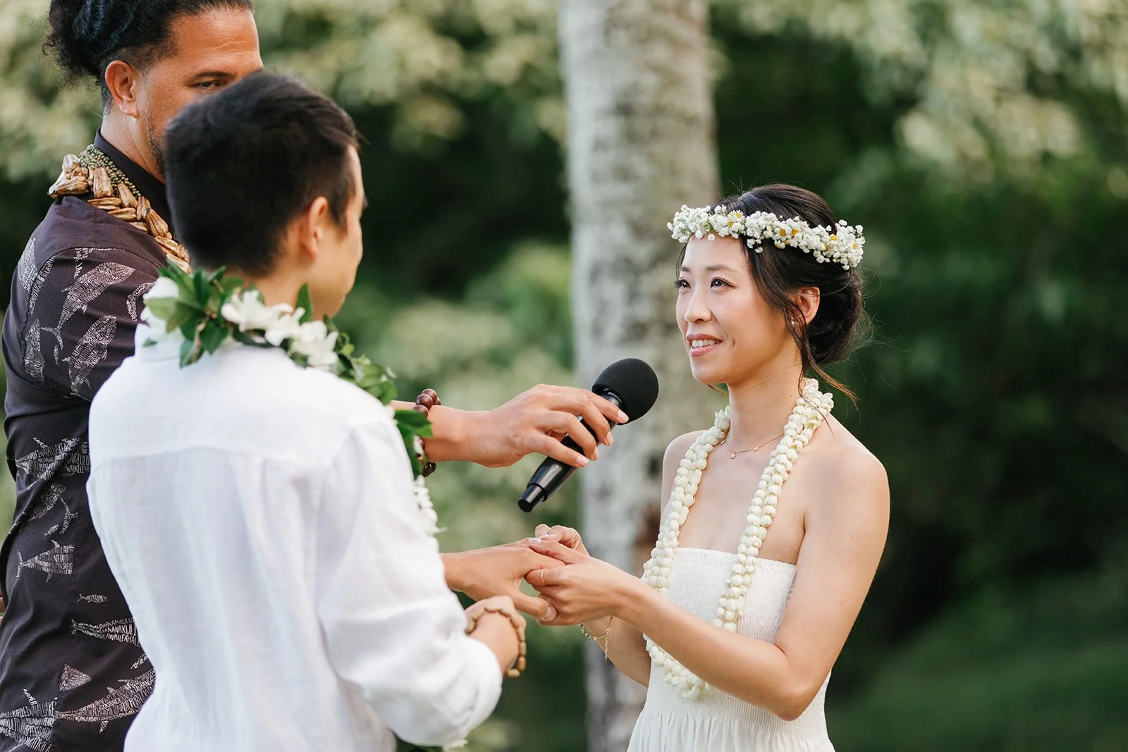 Bride does ring exchange