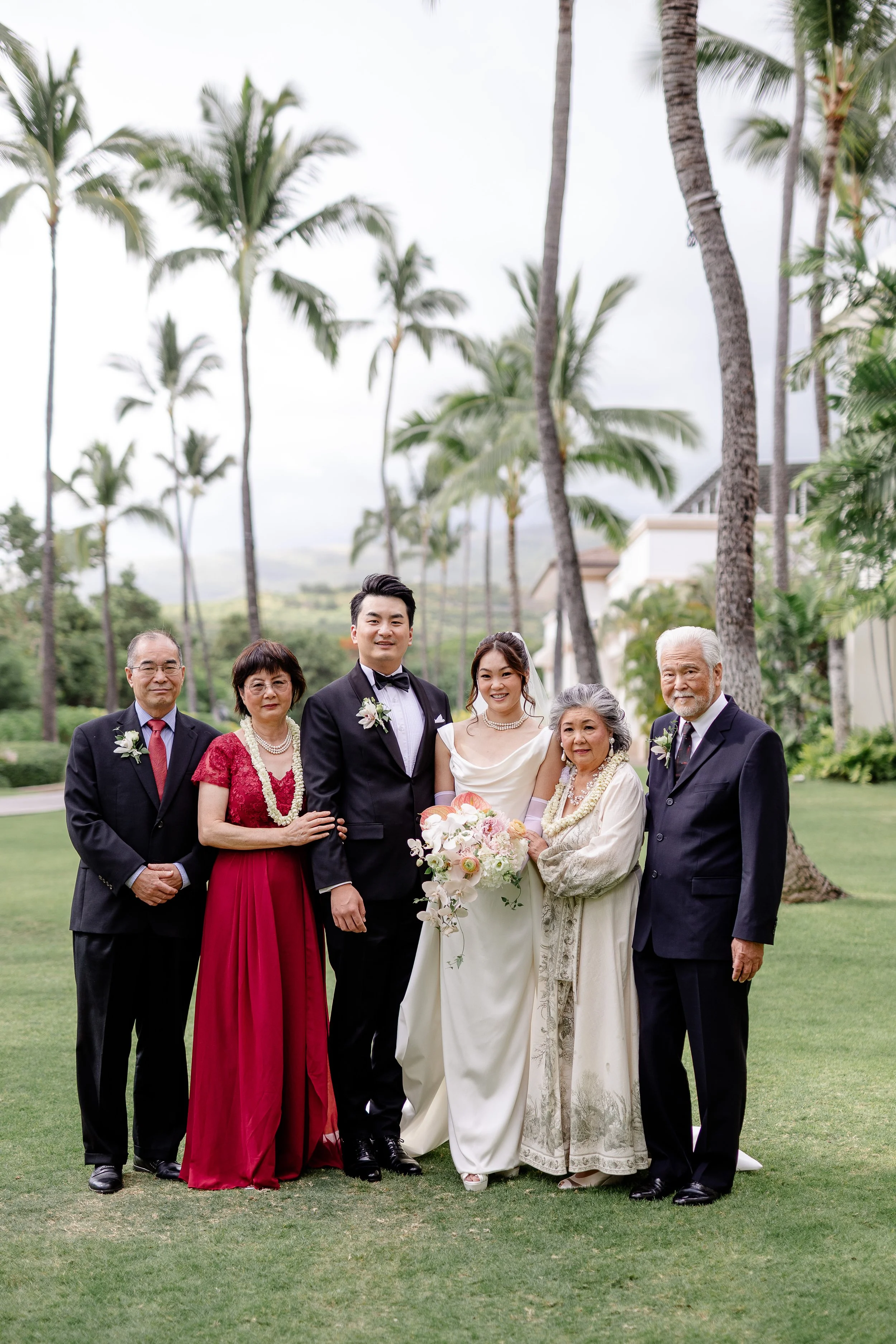 group photo with bride, groom and parents