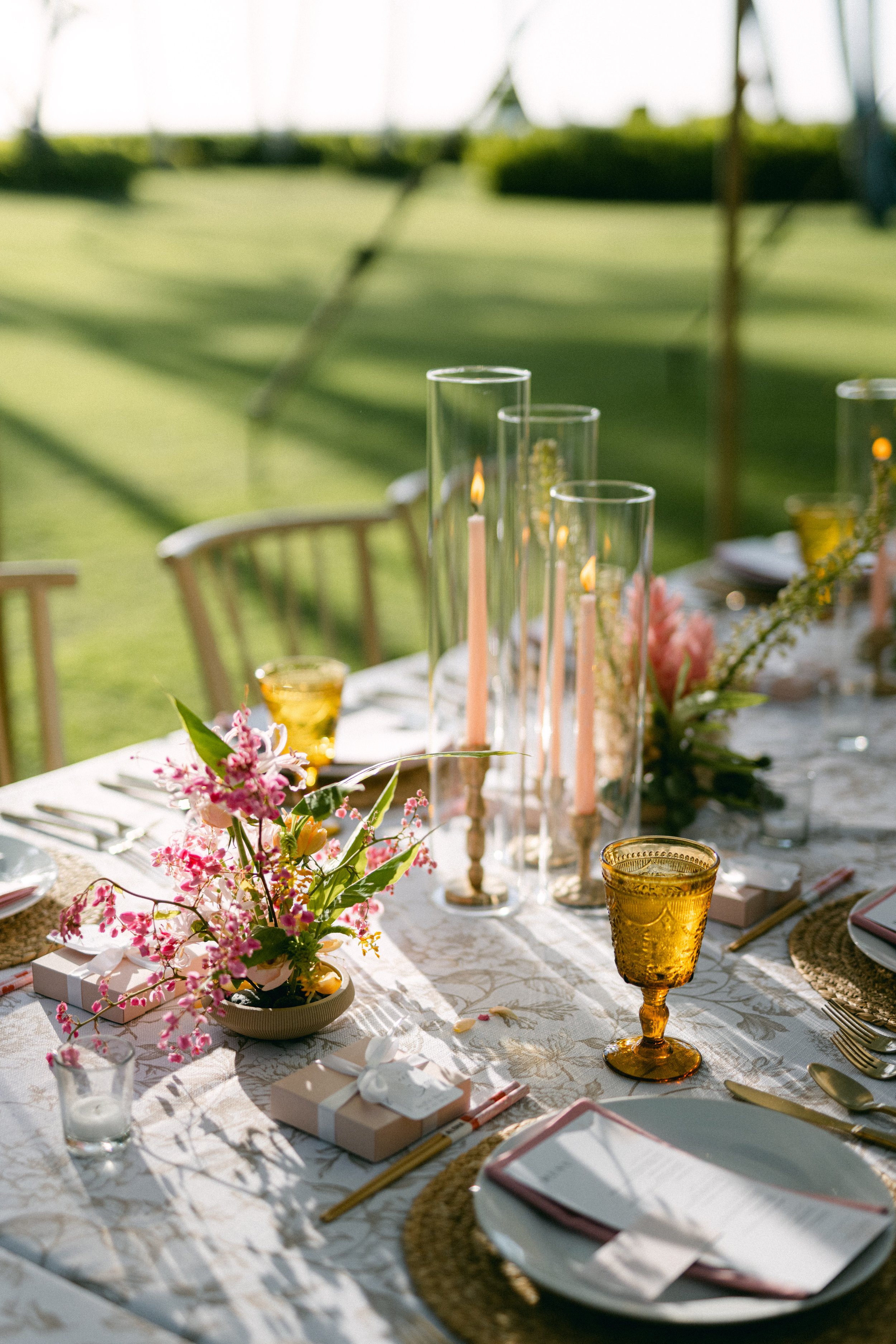 wedding table decor in hawaii
