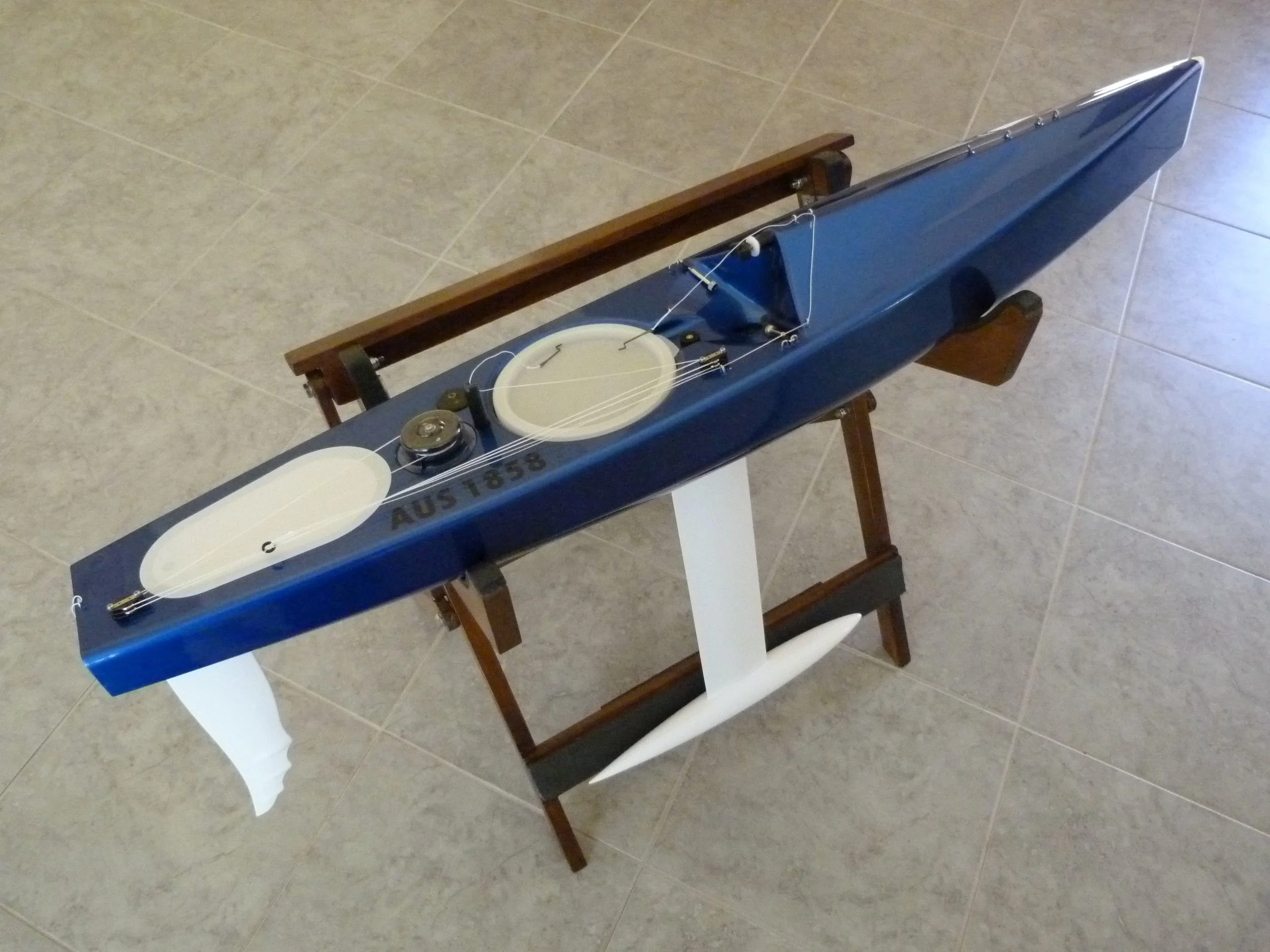 boat stand with hull.jpg