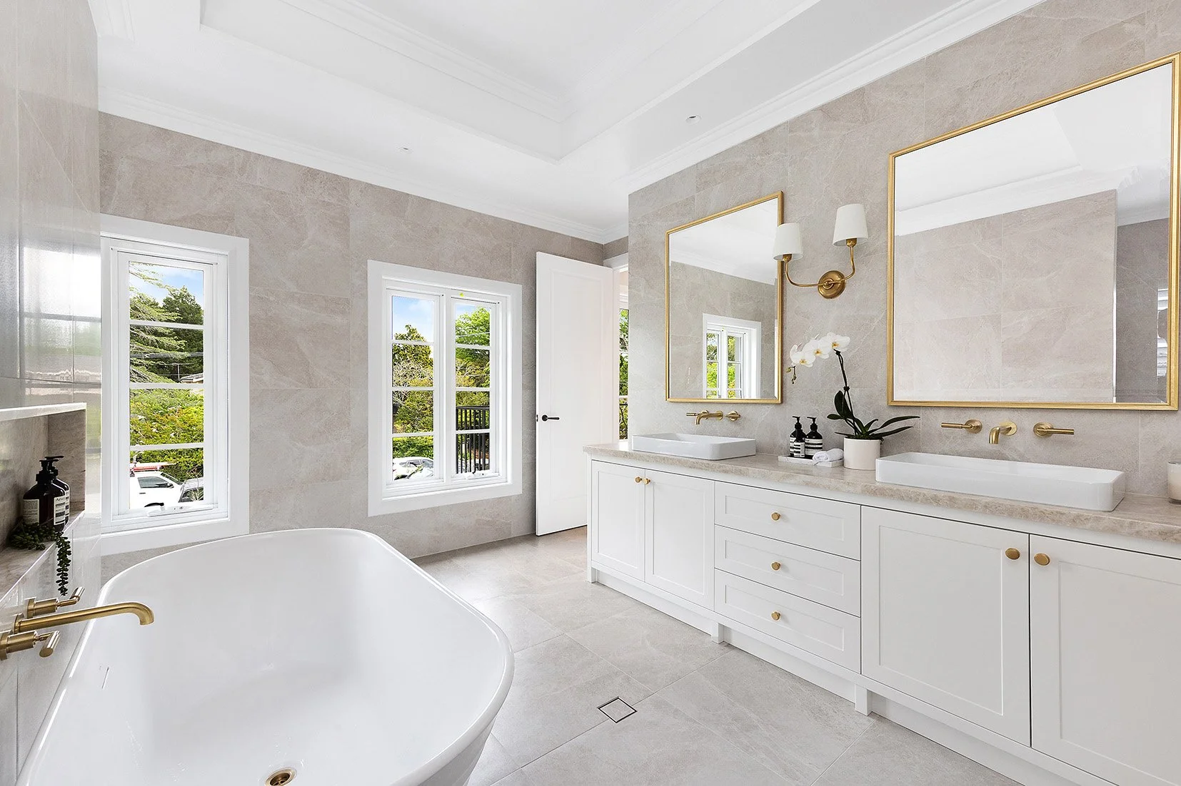 Fiona - Master Ensuite.jpg