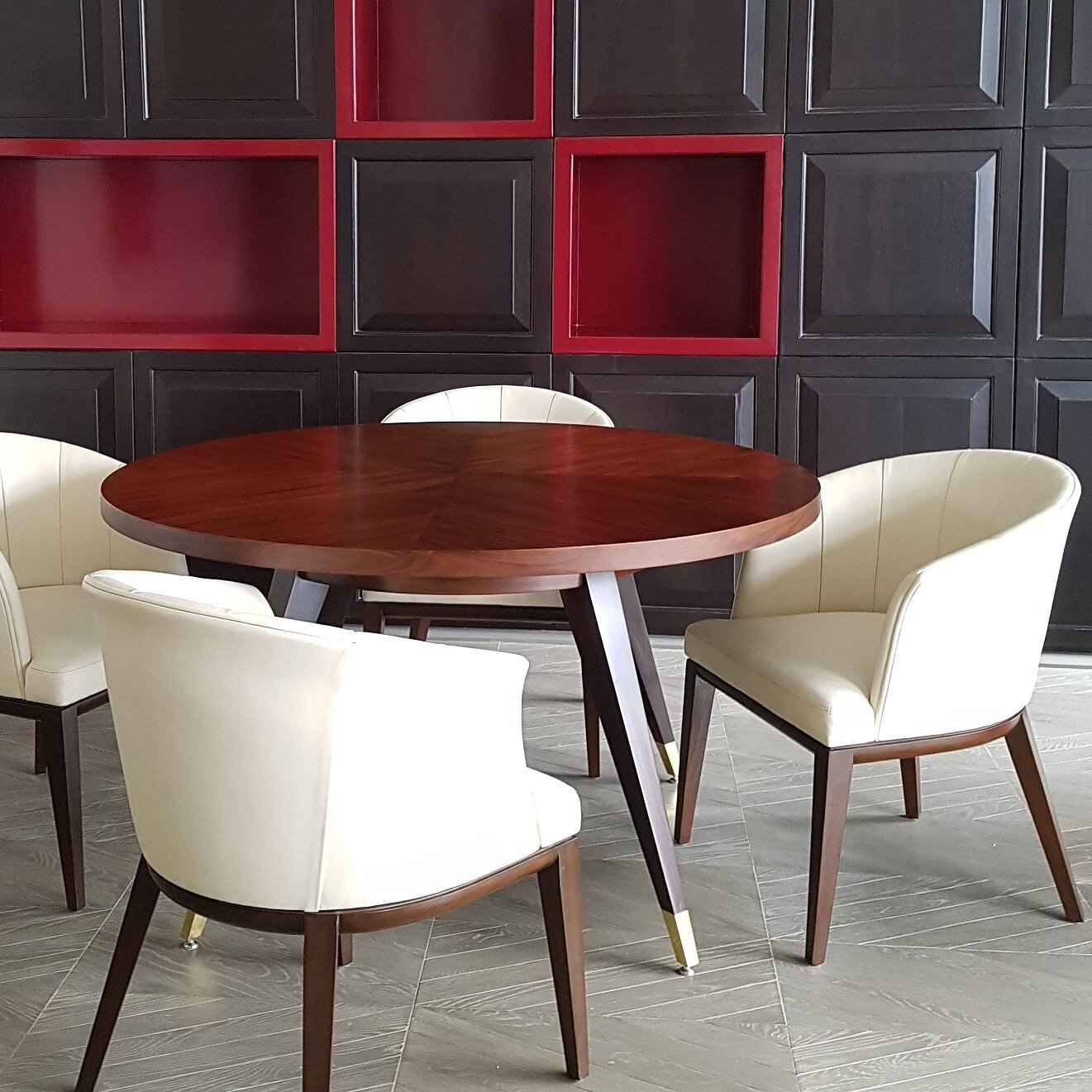 Dining Table 2.2 Round