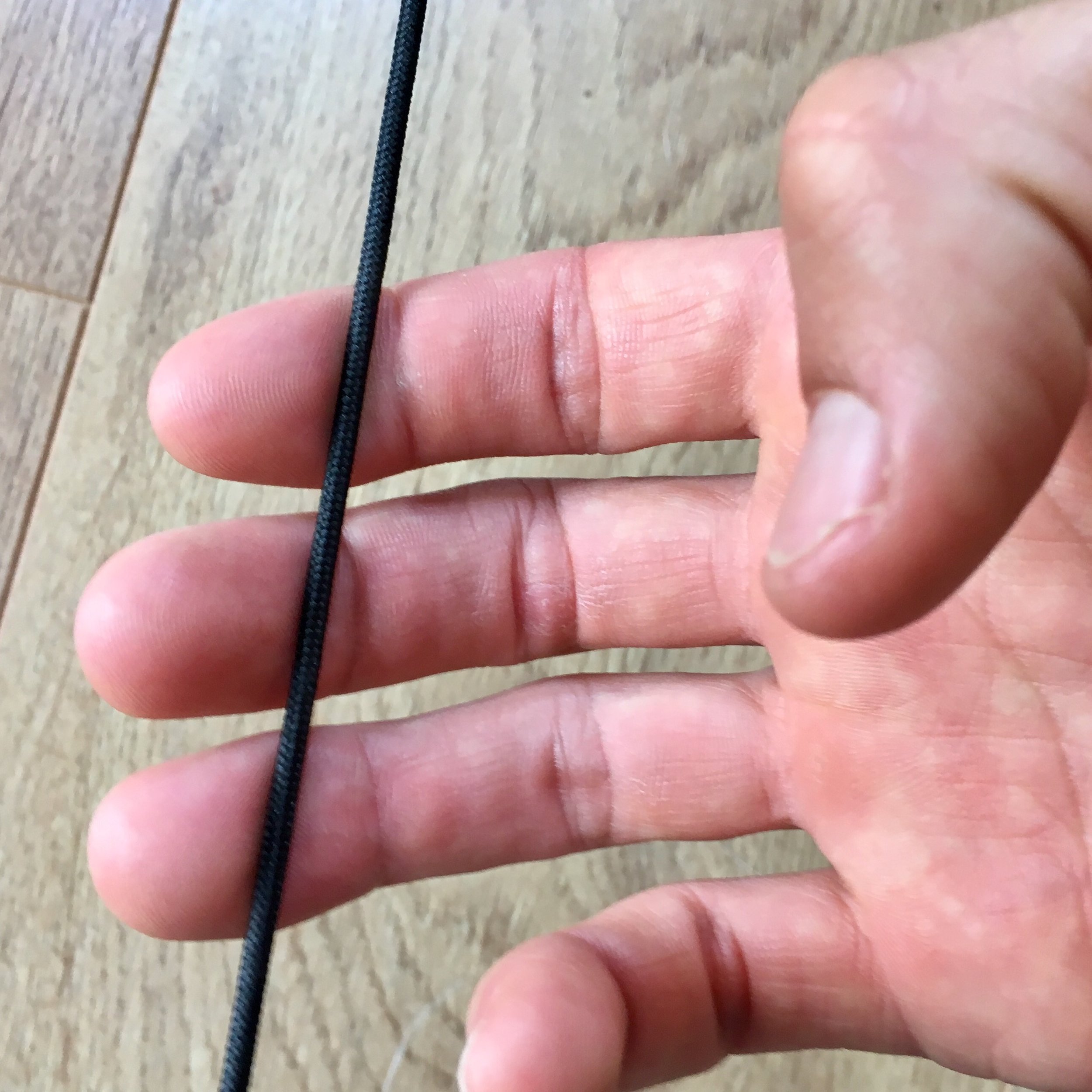 Sentient Archery — Bare-Fingers vs Finger Protection