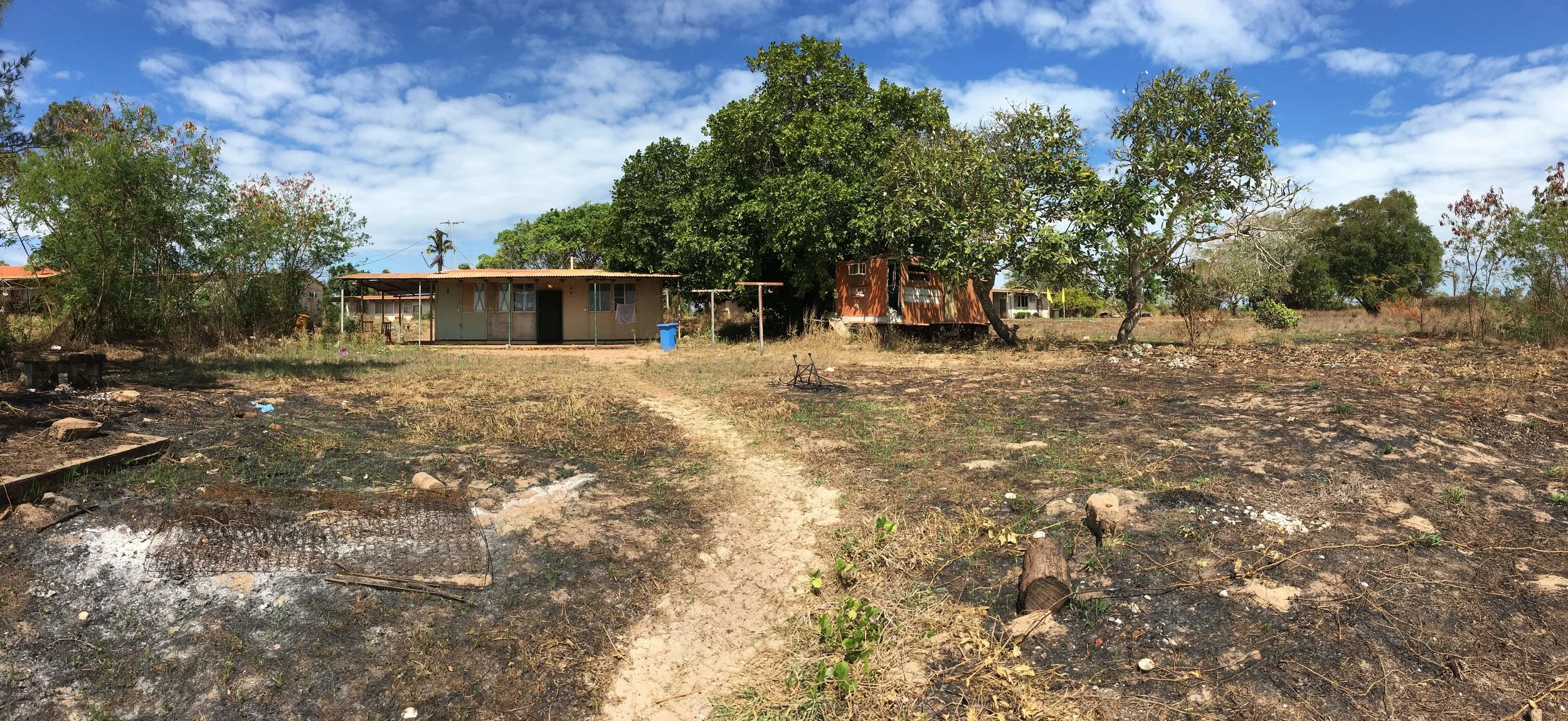 My home for 10 days at Wallaby Beach, 10km from the nearby town of Nhulunbuy. These houses were built by a mining company thirty odd years ago using asbestos and concrete. All in disrepair, they are nestled in paradise.