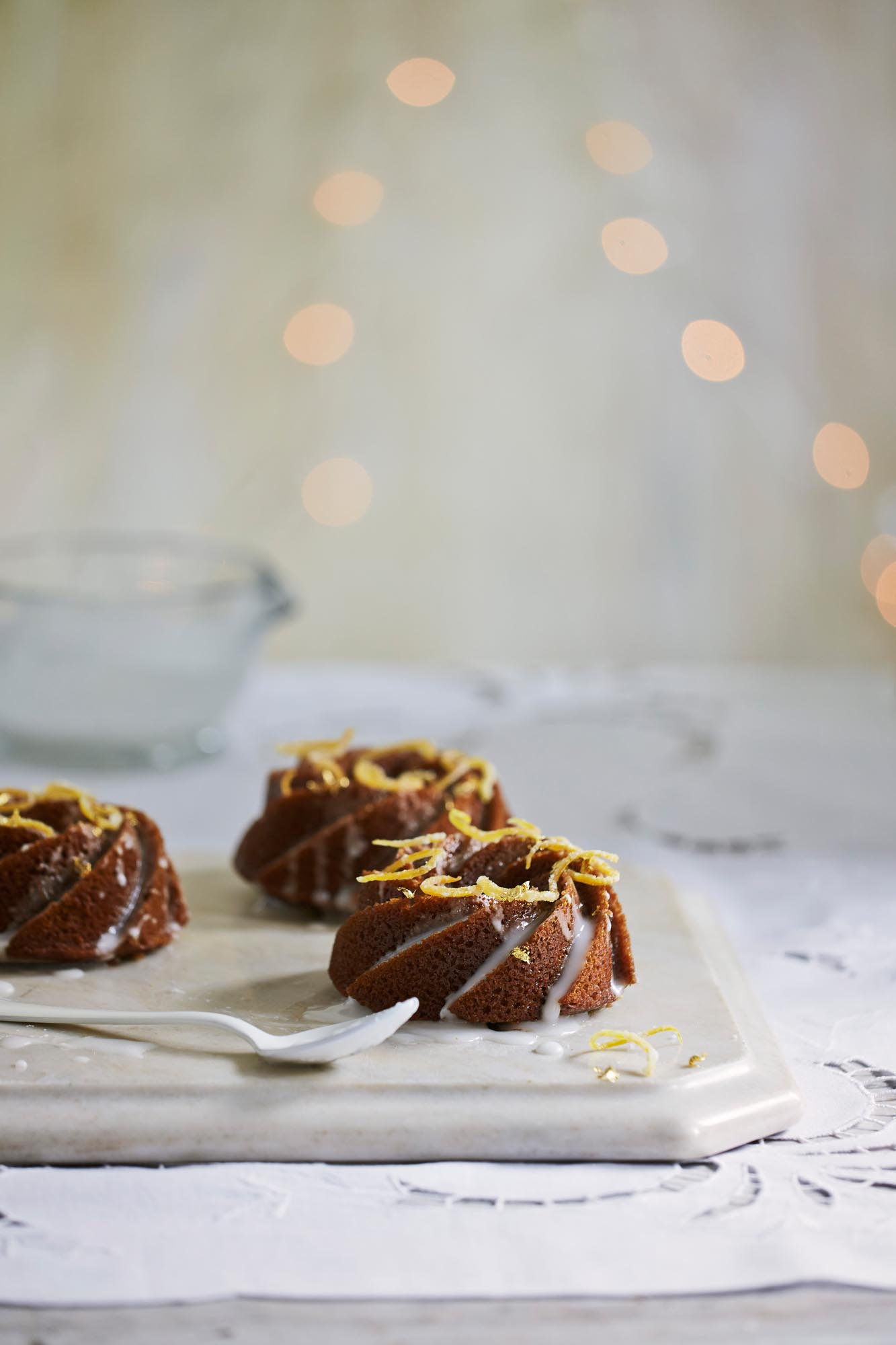 21. Opener HomesAndGardensDec16JanBaldwinFrankieGingerUnsworthAliBrownChristmasCakesMiniBundts.jpg