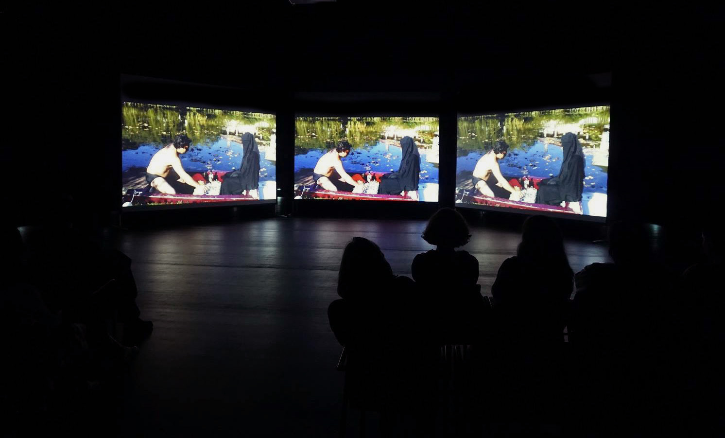 Milk vs Whisky Installation vidéo. ZKM Museum of Contemporary Art Karlsruhe, Germany 2017.