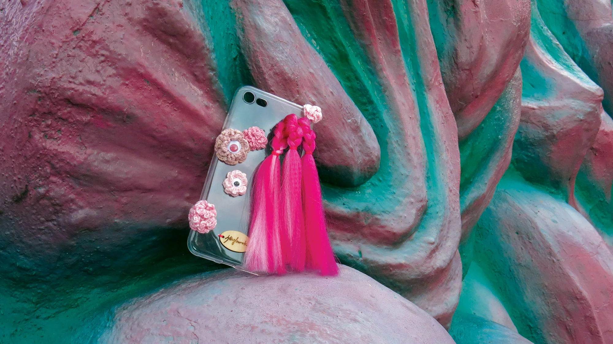iphone7_pinkhair.jpg