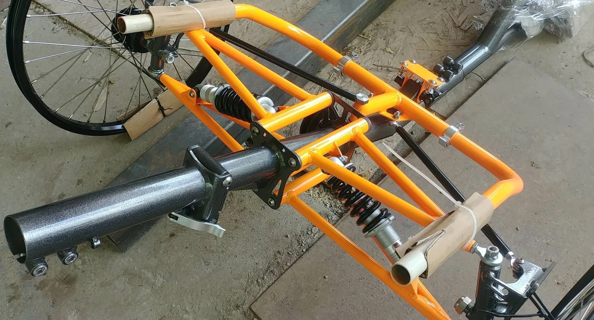steinie Grey-orange.jpg