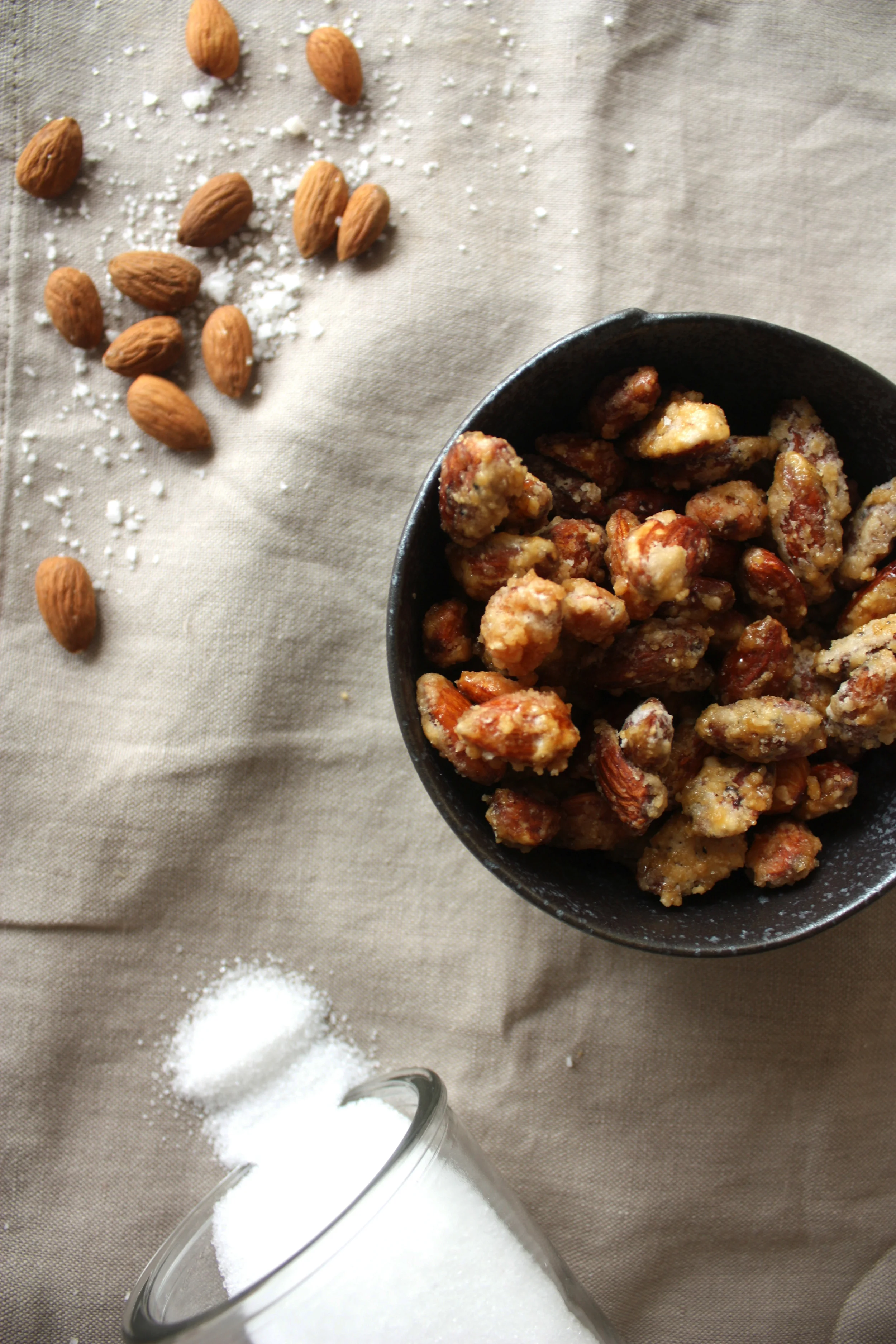 AMANDES CARAMELISÉES A LA FLEUR DE SEL 