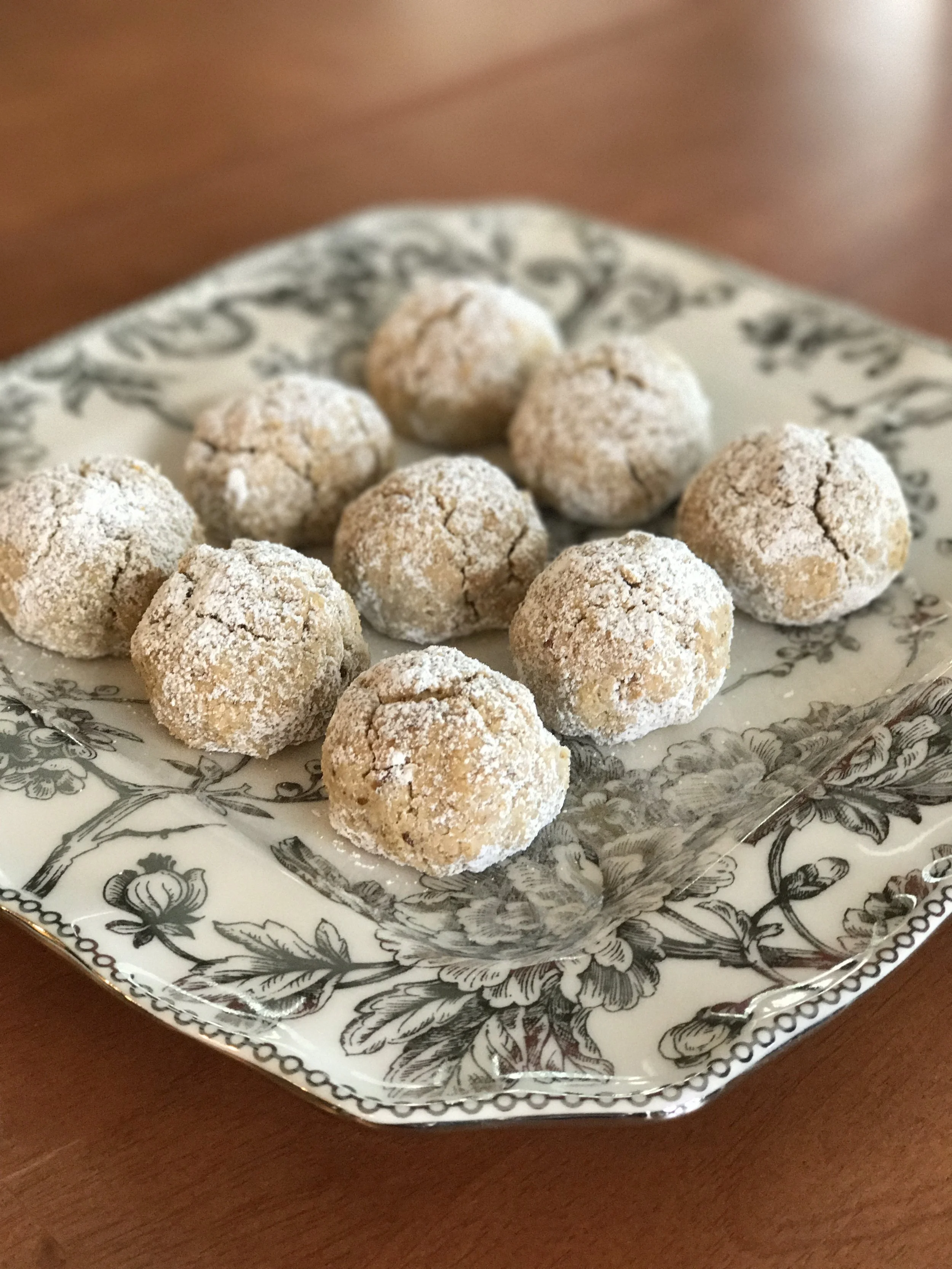 Paleo Lemon Russian Teacakes