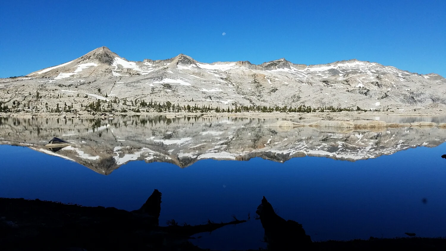 the beautiful Aloha Lake