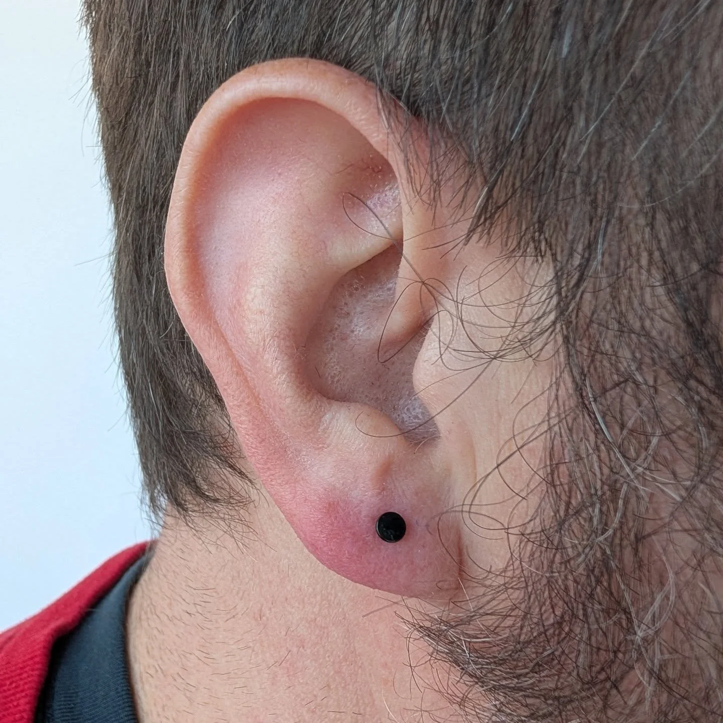 Oh, you know ...just a new Lobe piercing for the holiday!! 

#piercings #earpiercings