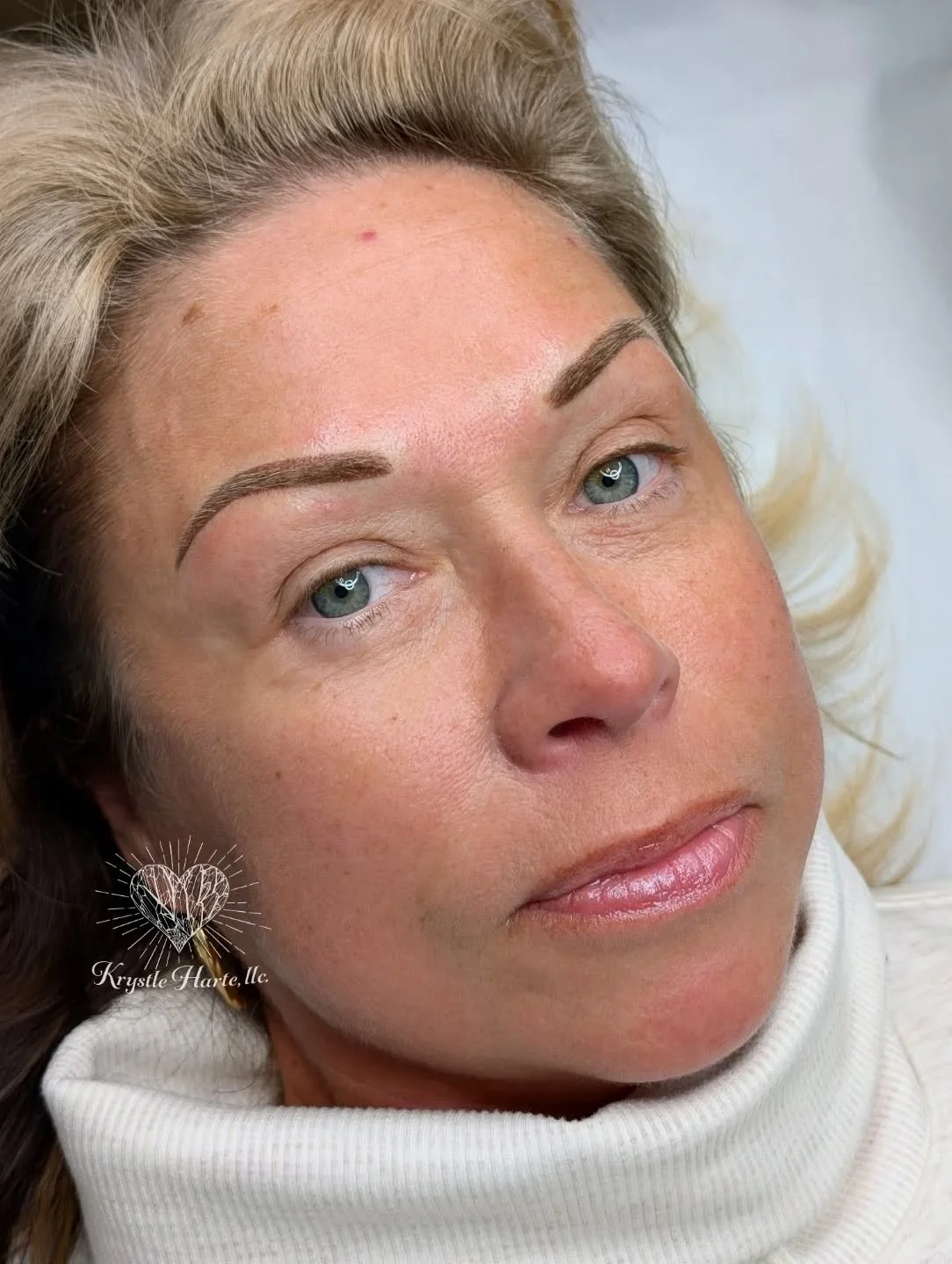 Ombr&eacute; Brows/Powder Brows 💎❤

✔these will fade 30-40% also shrink a bit in size once healed

✔fronts and tops fade softer than the rest of the brow to create a soft powdery ombre effect

✔youll spend less time putting on makeup in the morning
