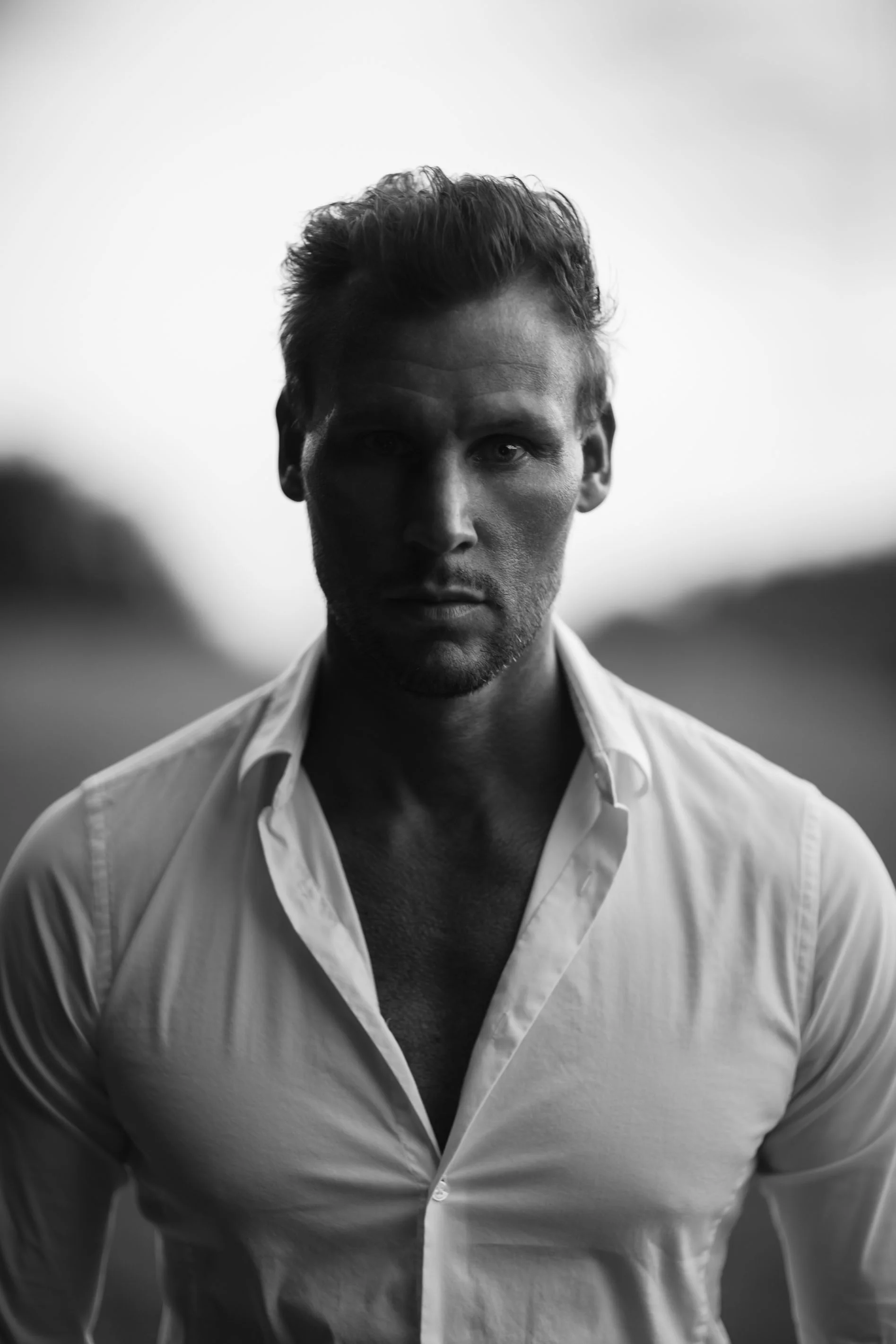 seance-photo-homme-noir-et-blanc.jpg
