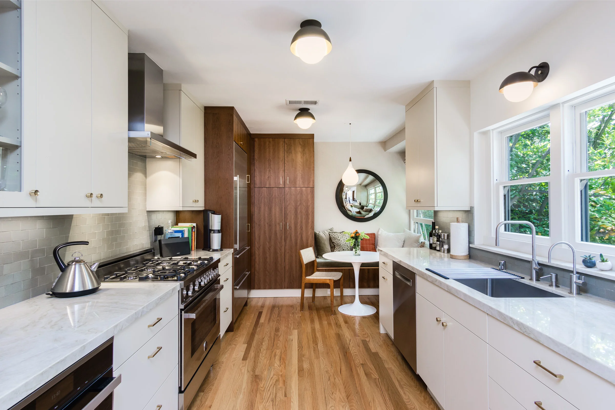 Deloz Kitchen Banquette