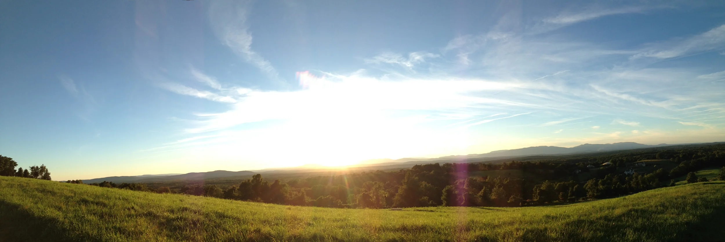 Fanfare-filled farewell to 2014