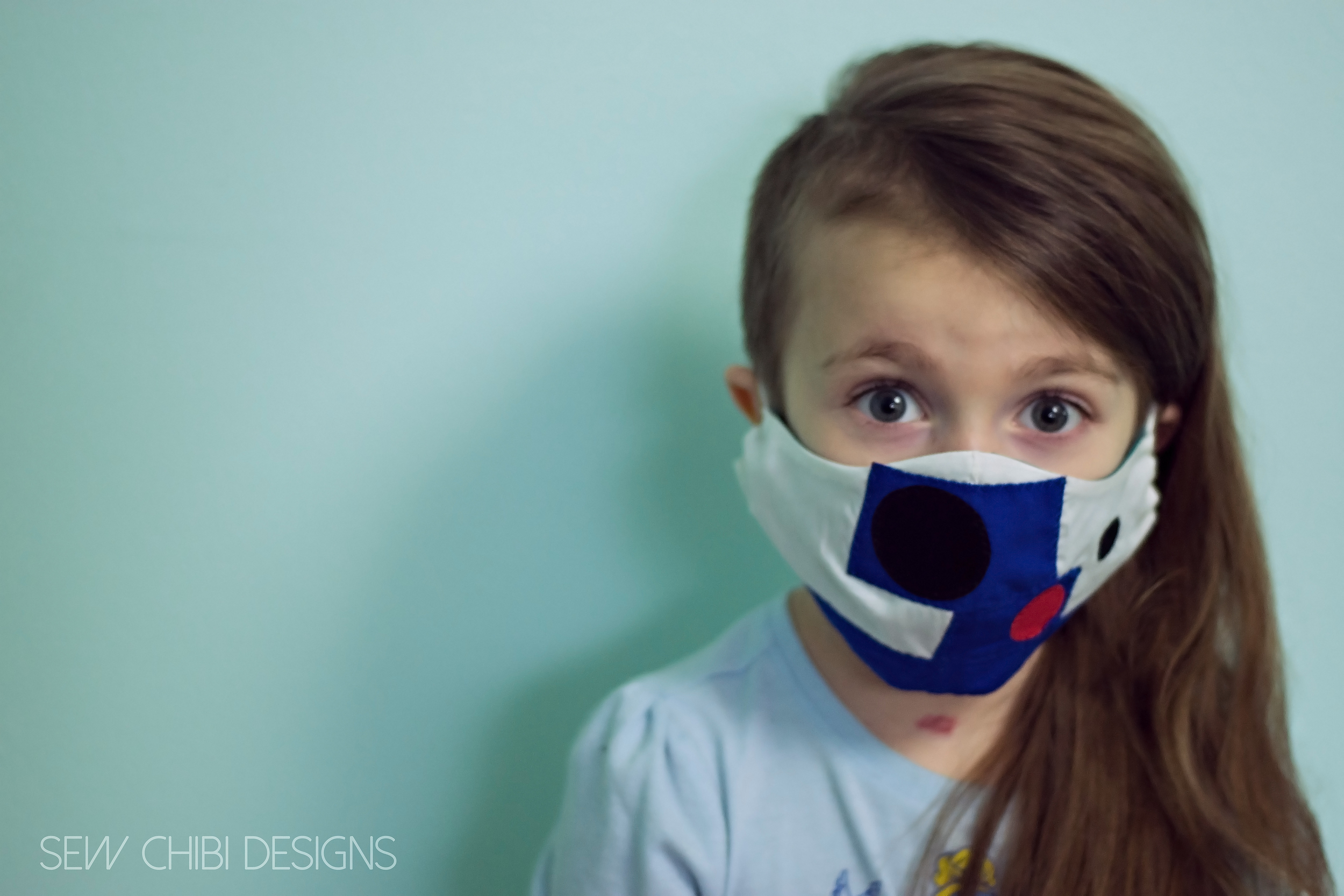 I made a reversible Greedo/R2D2 mask for my middle girl.