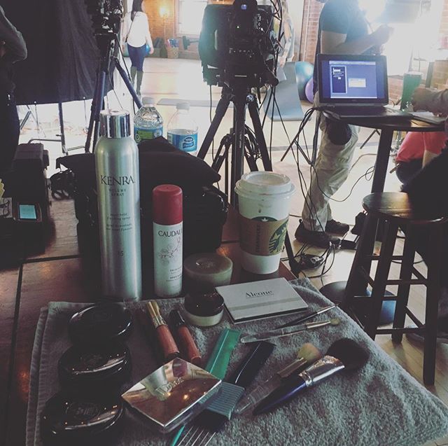 loving life today on set with @deniseaustin #dcmakeupartist #dchairstylist #production #bts #yogateacher #fitnessguru #cleanbeauty #makeup #yoga