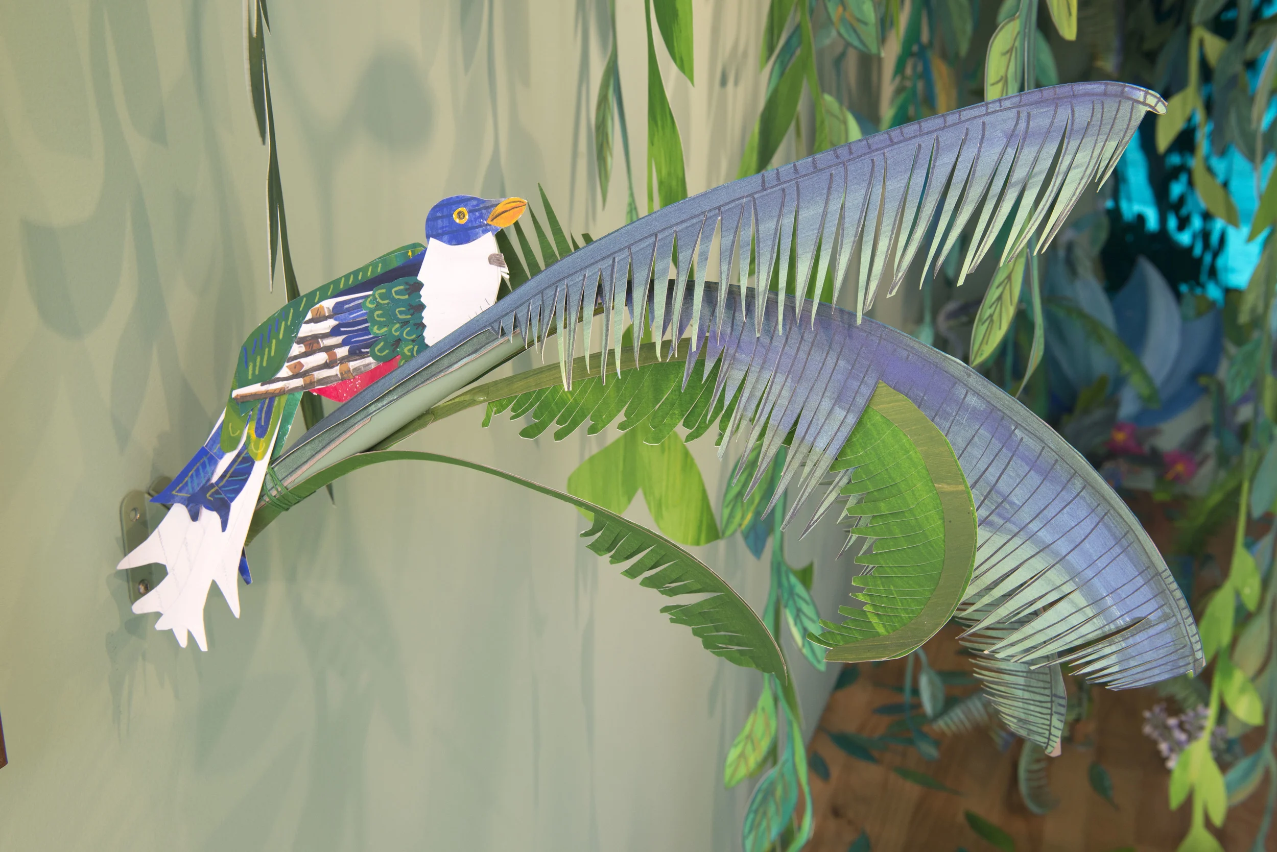  Detail of "Blue Crowned bird of- Europe's amount of vacation days- Envy"&nbsp; 