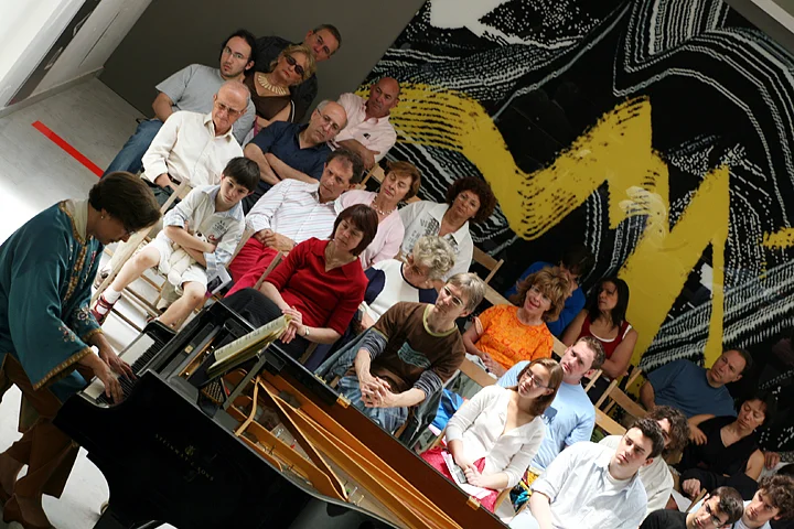 PerformingCageInAlba4.jpg