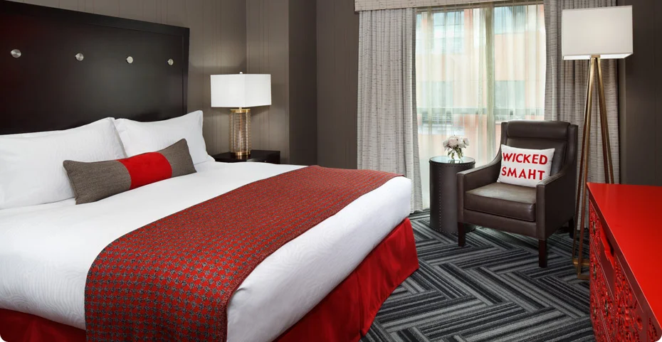 10/Onyx Hotel