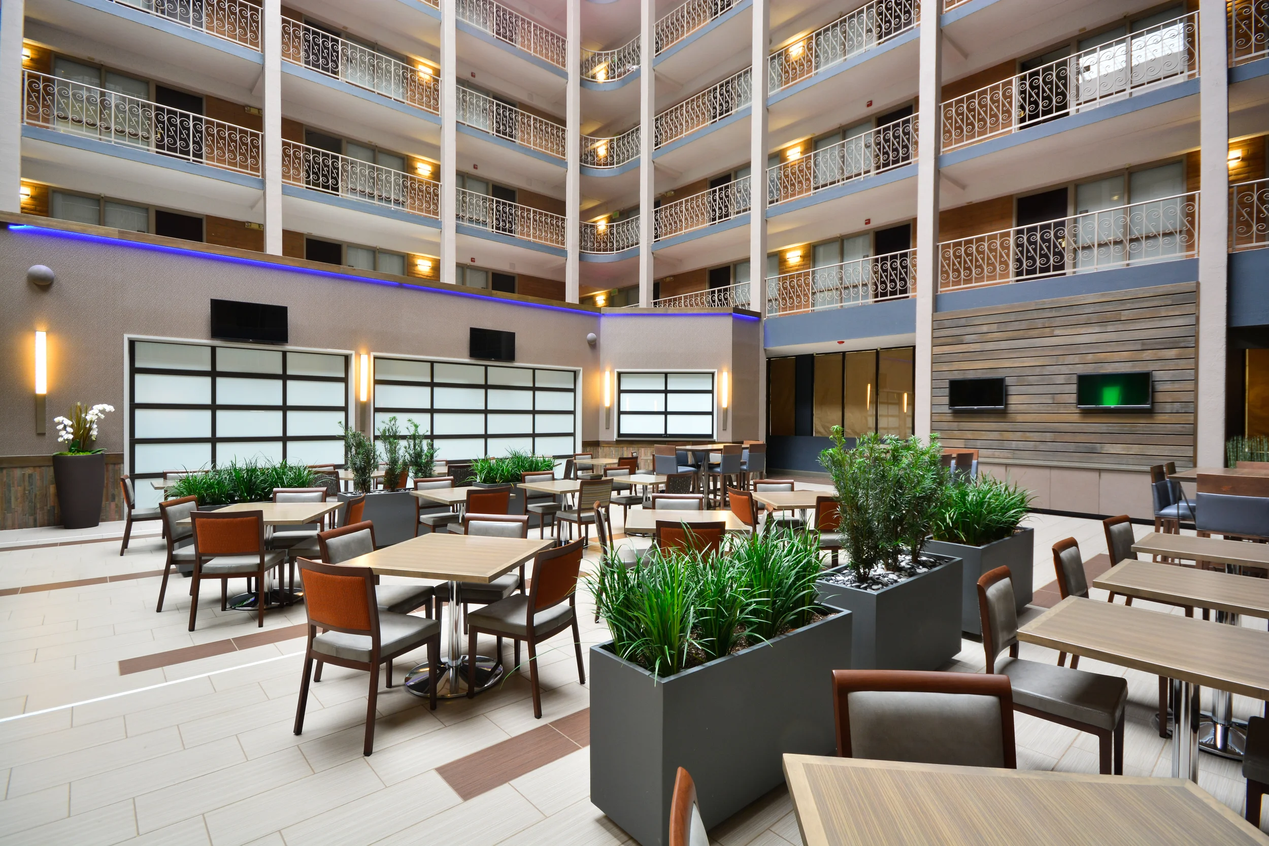 10/Embassy Suites Stapleton