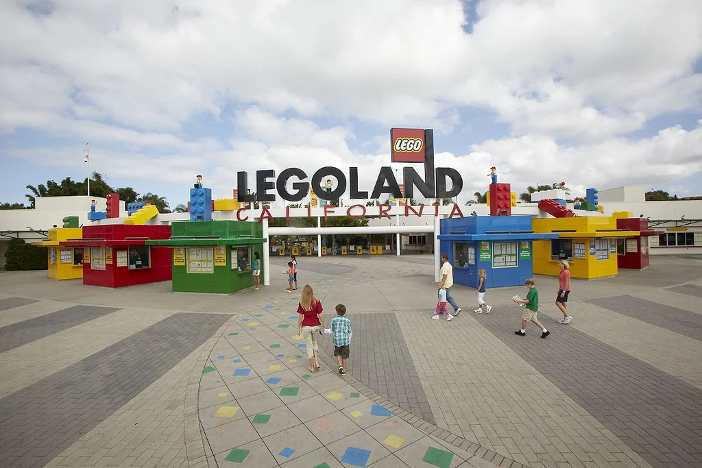 9/LEGOLAND California Resort