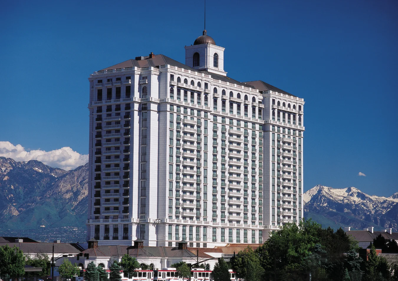 4/The Grand America Hotel