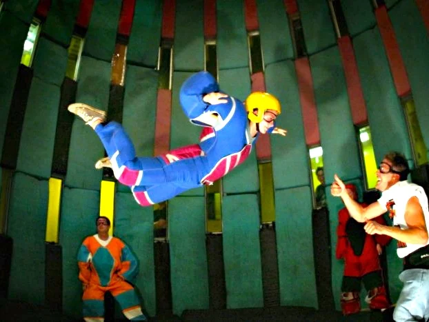 8/Flyaway Indoor Skydiving