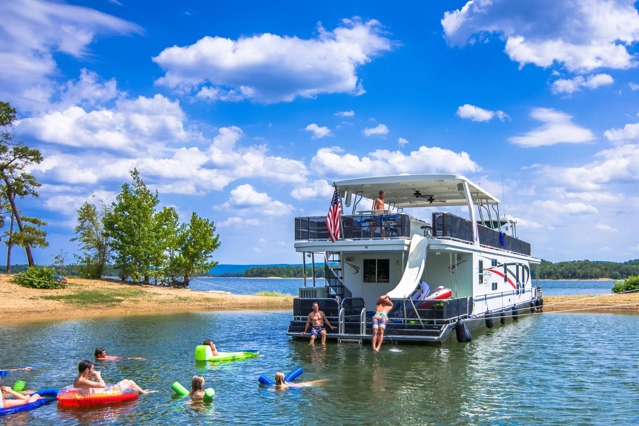 8/Lake Ouachita, Arkansas