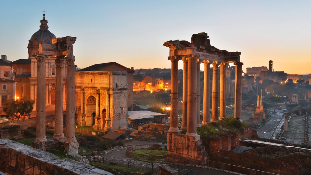 2/Take a private tour of the Roman Forum & Colosseum