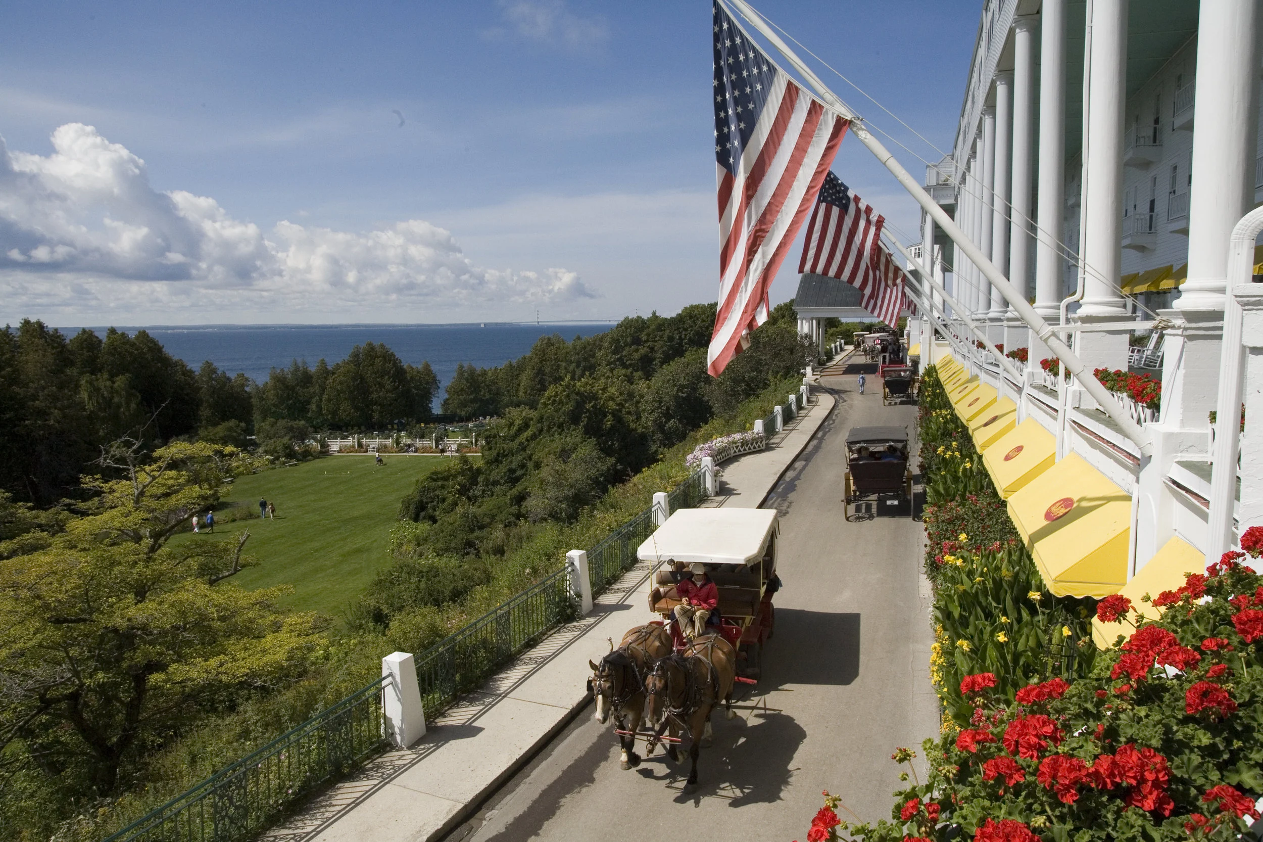 7/Grand Hotel