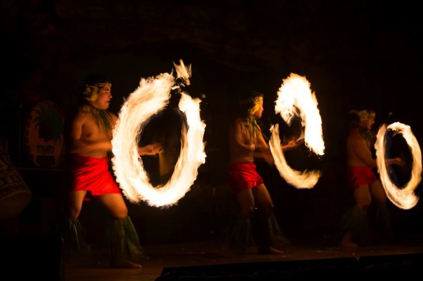 4/Be entertained by fire dancers
