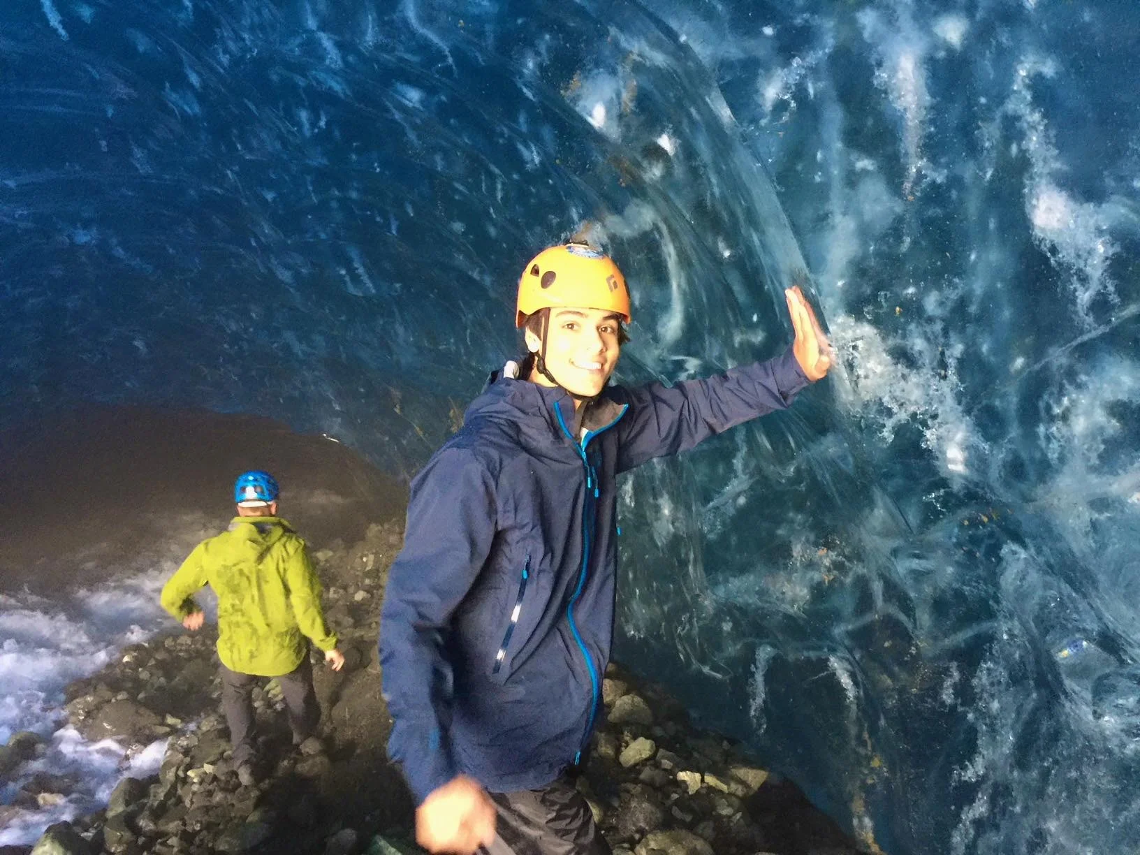 4/Explore an ice cave