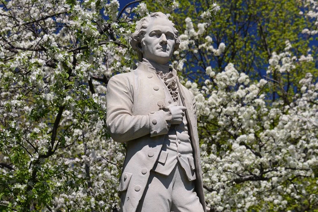 8/Hamilton statues