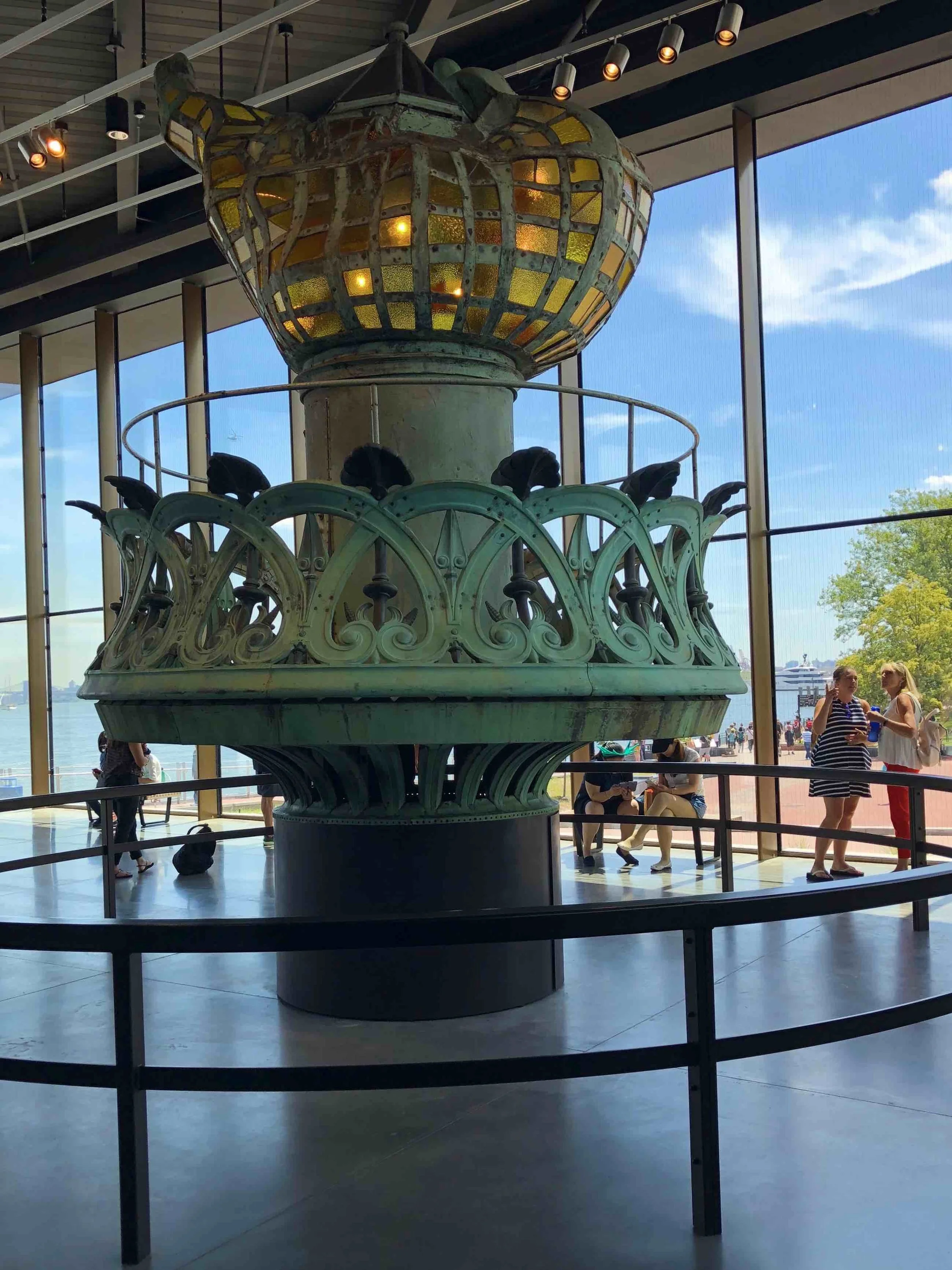 Statue of Liberty torch NYC.jpg