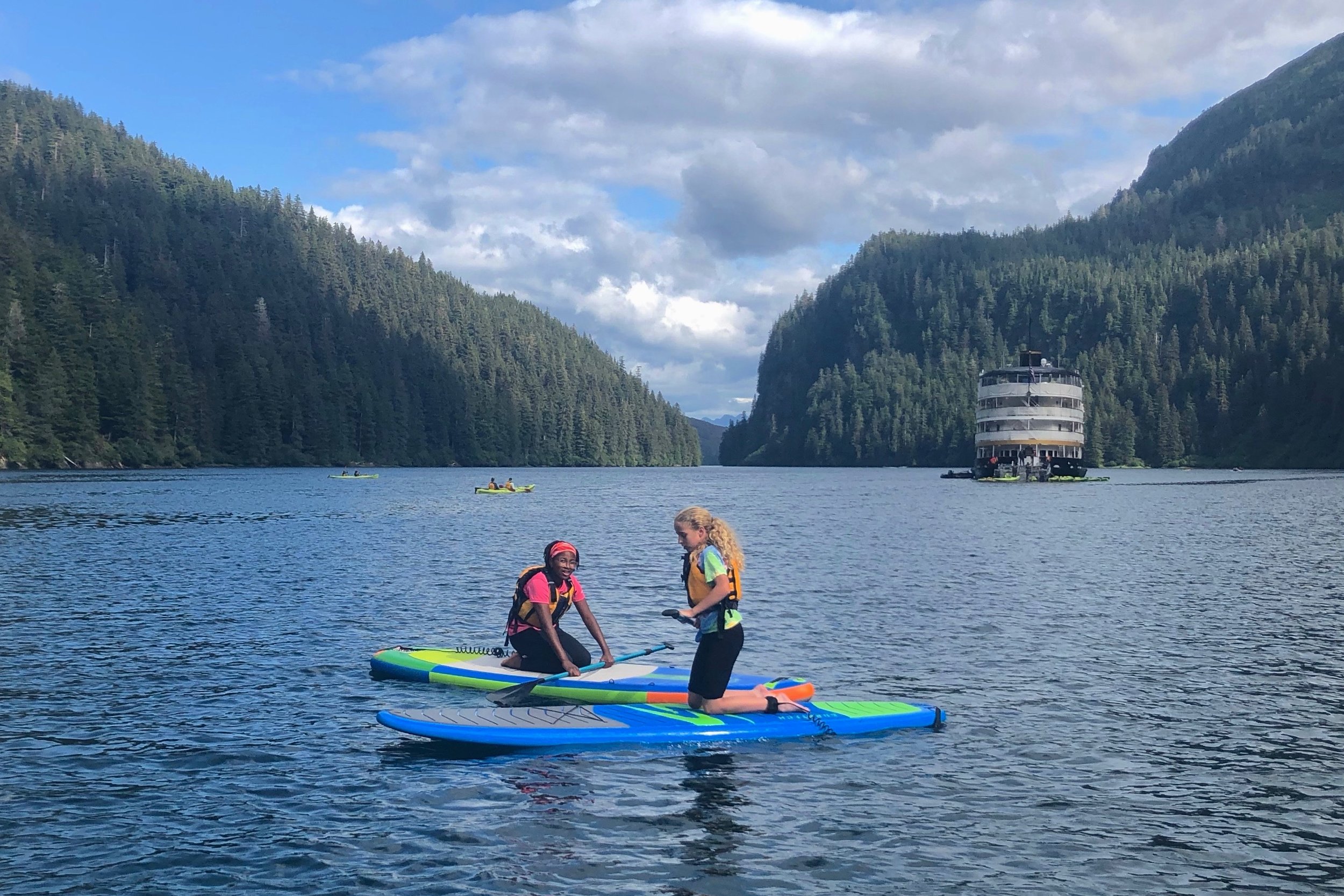 3/Trying paddleboarding
