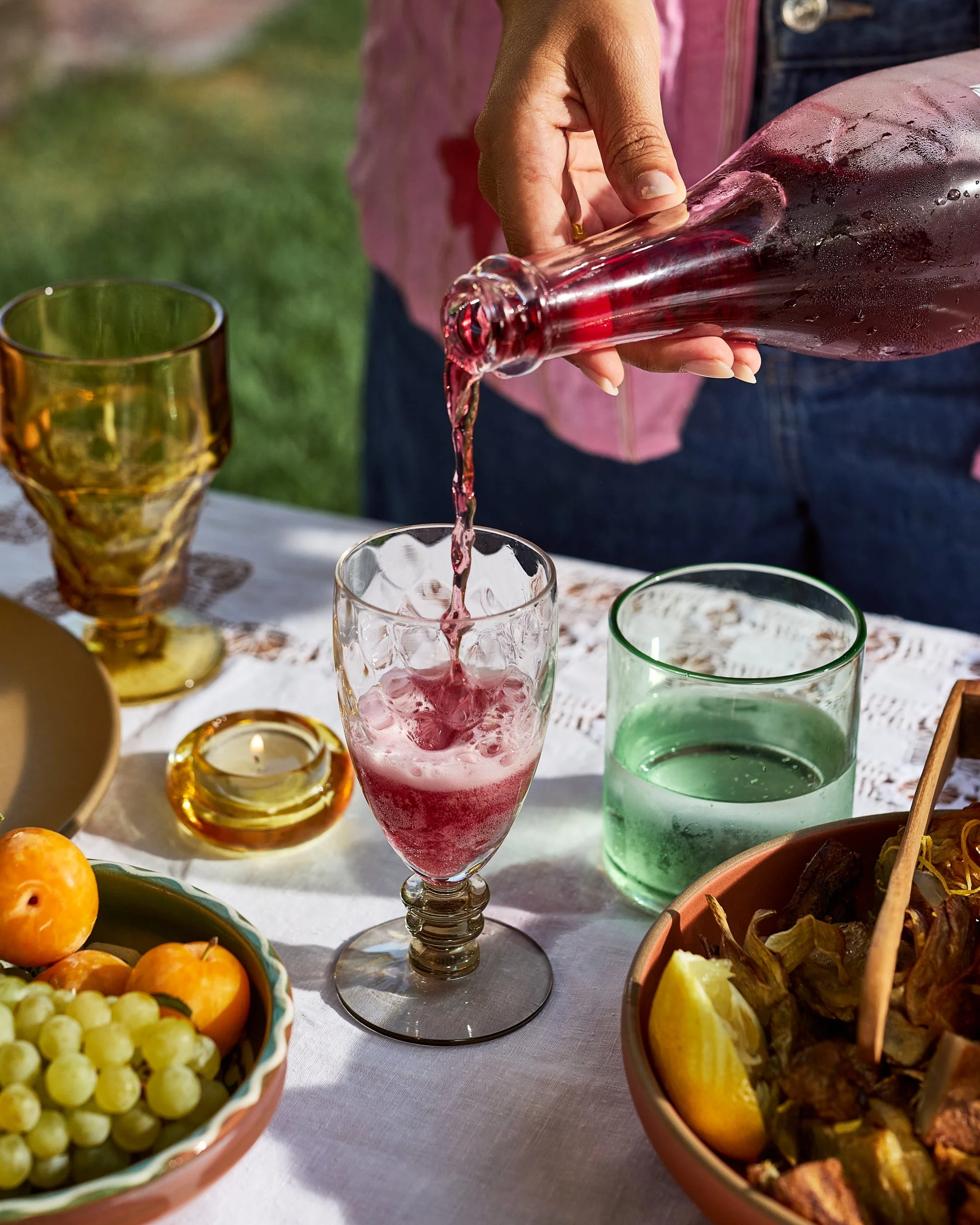 Wine Pour / Jennifer Chong Los Angeles Lifestyle