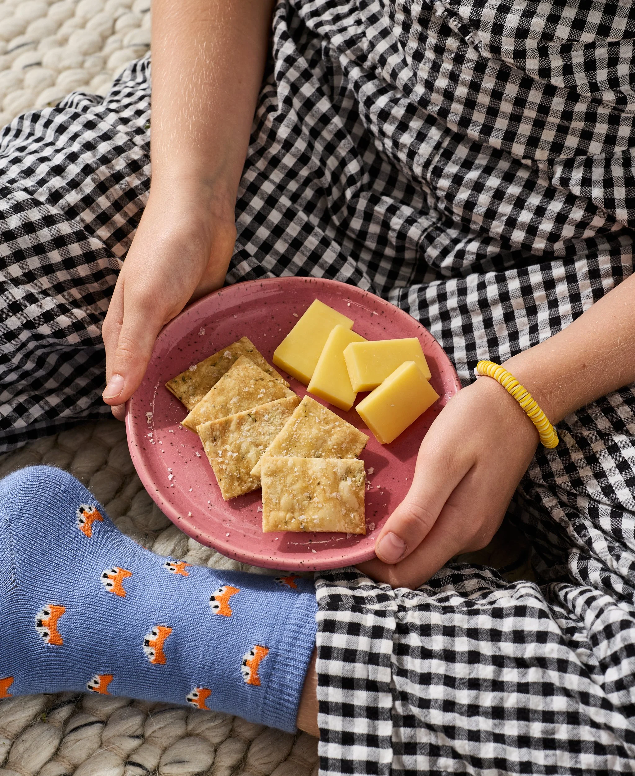 rebel_olive-oil-crackers_4072.jpg