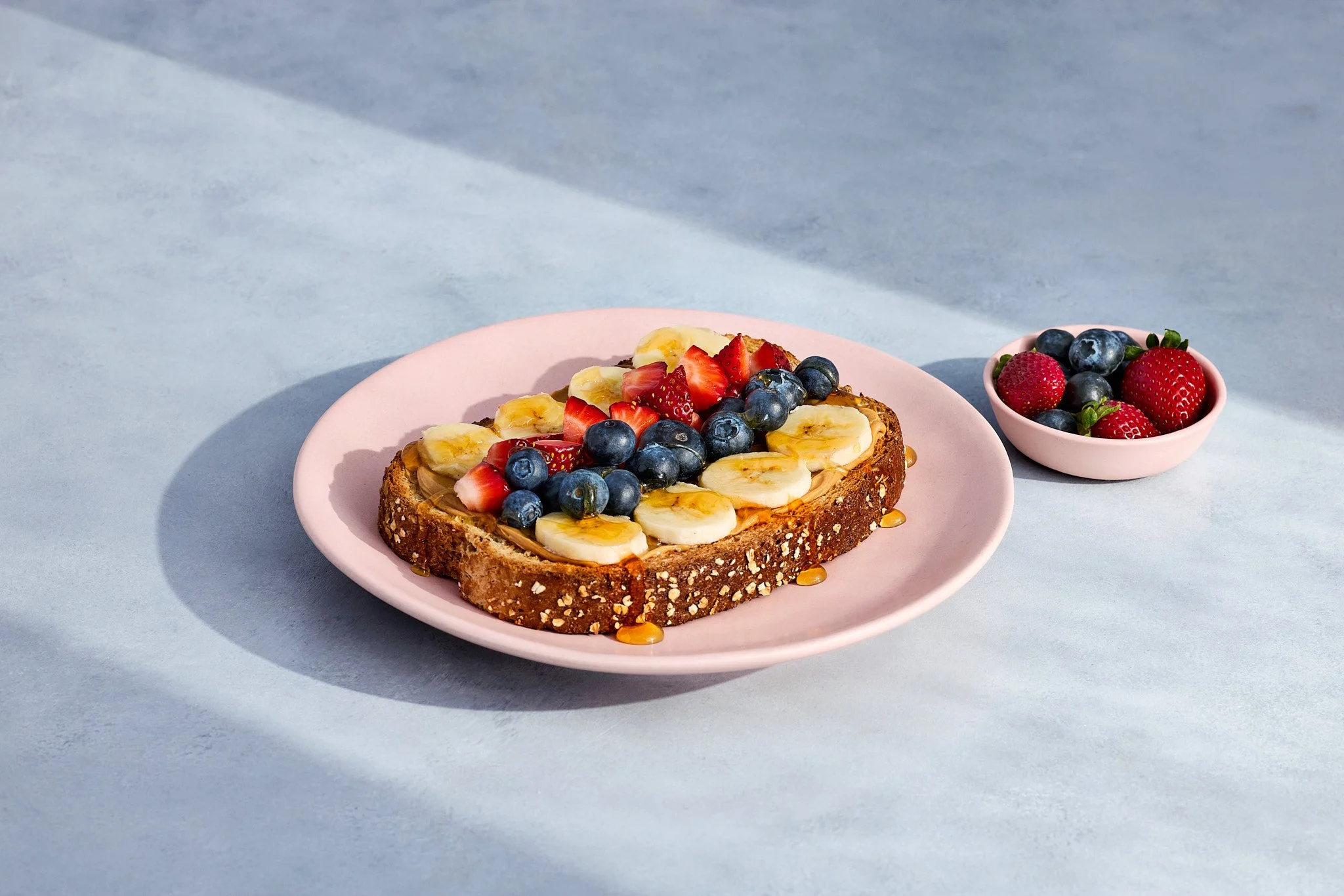 Banana, Strawberry, Blueberry and Honey on a PB Toast for Smoothie King / Jennifer Chong LA Food and Beverage Photographer