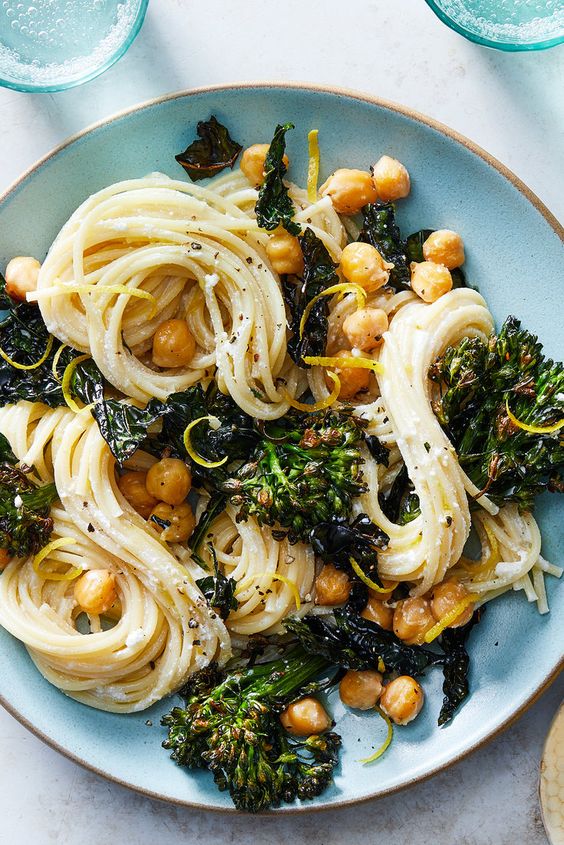 Linguine With Chickpeas, Broccoli and Ricotta