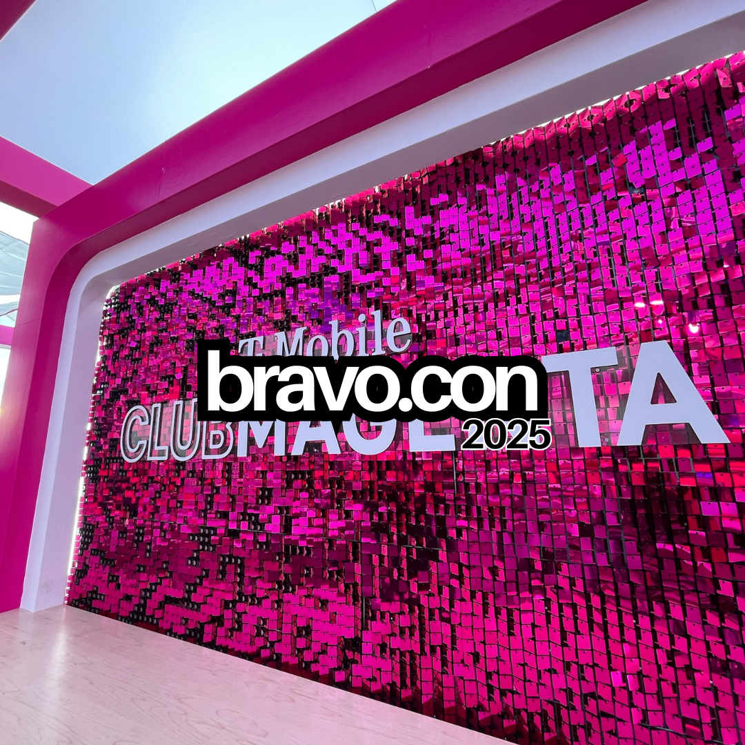 Black and White Bold Minimal Simple Modern Podcast Livestream Instagram Post (21).png