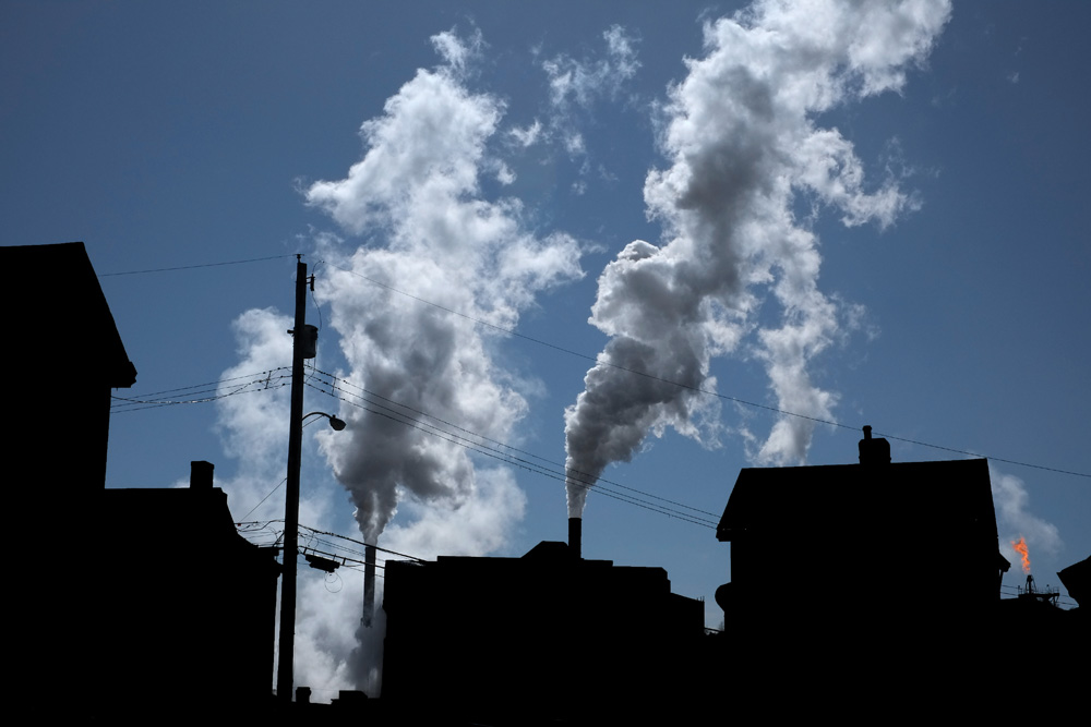    
  
 
  
  Housing above the Edgar Thomson Steel Works, Braddock, PA. The ETSW remains a major source of air pollution, including small particle levels, in the Pittsburgh region. © Brian Cohen, 2014.  
  
 Normal 
 0 
 
 
 
 
 false 
 false 
 fals