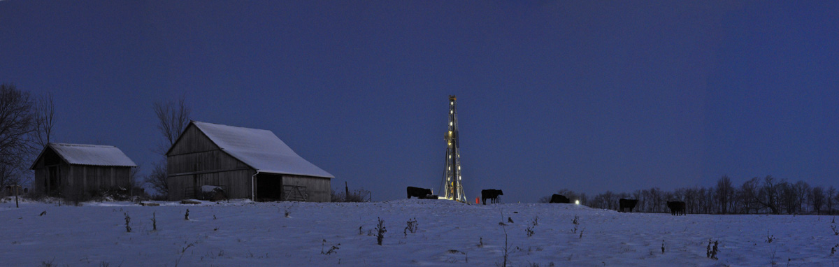  XTO's Patton well pad and rig in Butler County.&nbsp; © Brian Cohen/MSDP 2011 