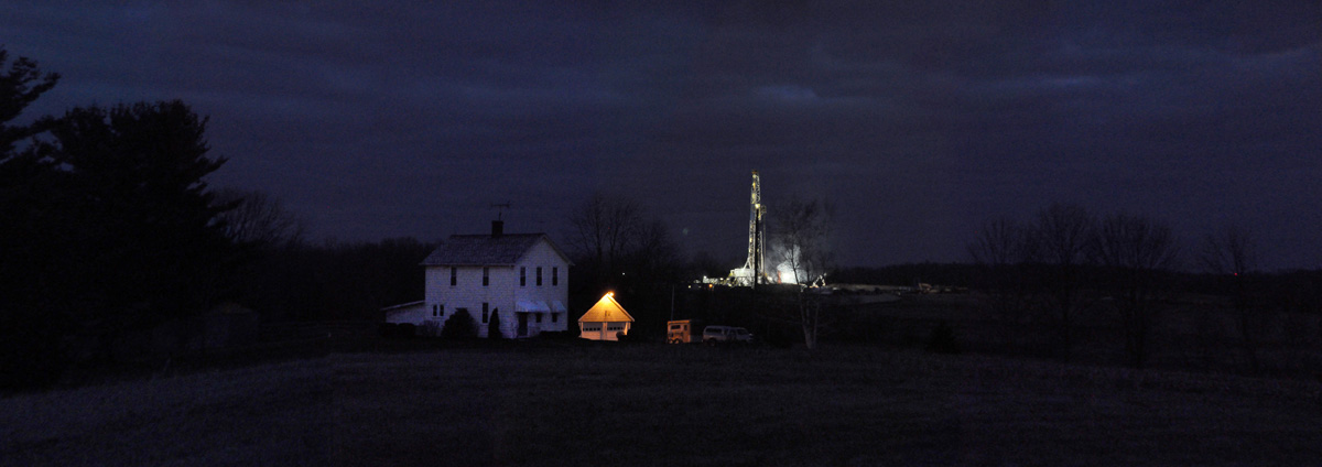  XTO's Patton well pad and rig in Butler County.&nbsp; © Brian Cohen/MSDP 2011 