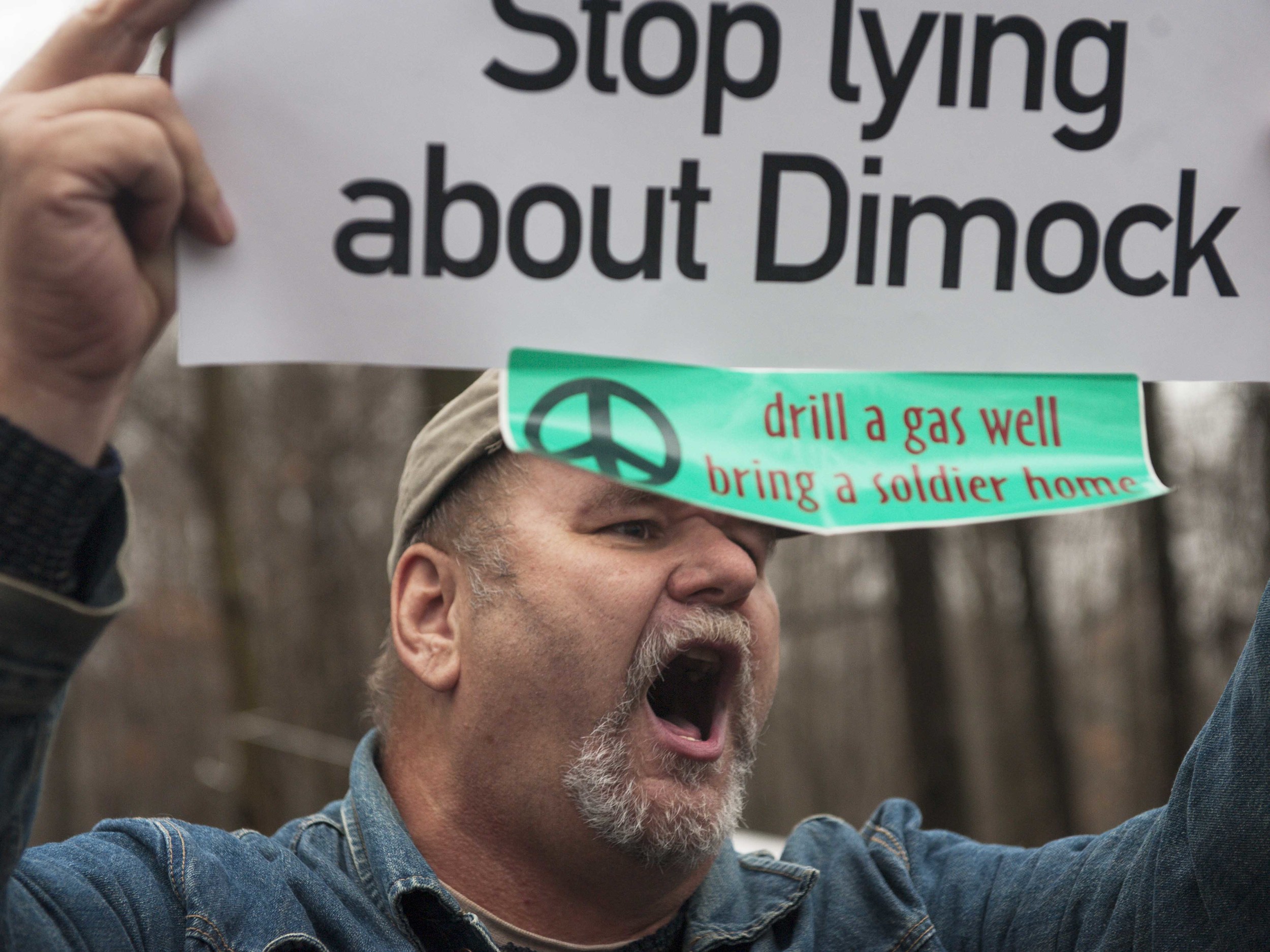  A supporter of natural gas drilling who lives in New York,&nbsp; traveled to Pennsylvania to promote gas drilling and shout at anti-fracking residents wholost their well water as a result of contamination from gas drilling.&nbsp; The frackingissue h